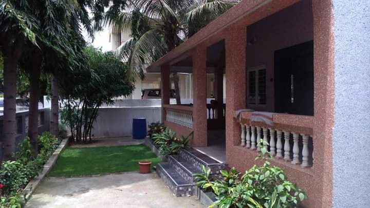 pimpri-chincwad,private room in spacious bungalow1