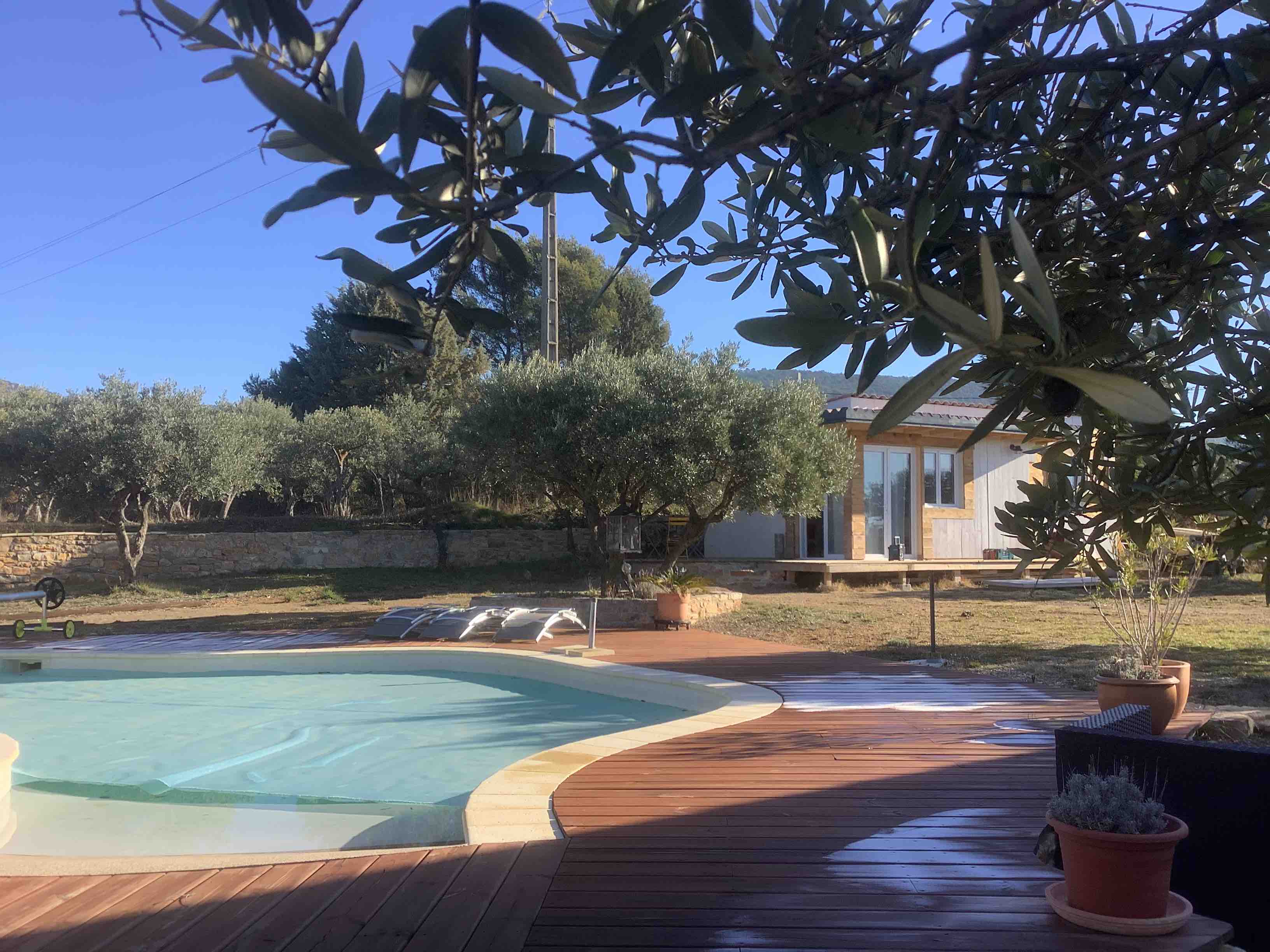 Cedar, charming new cottage with swimming pool