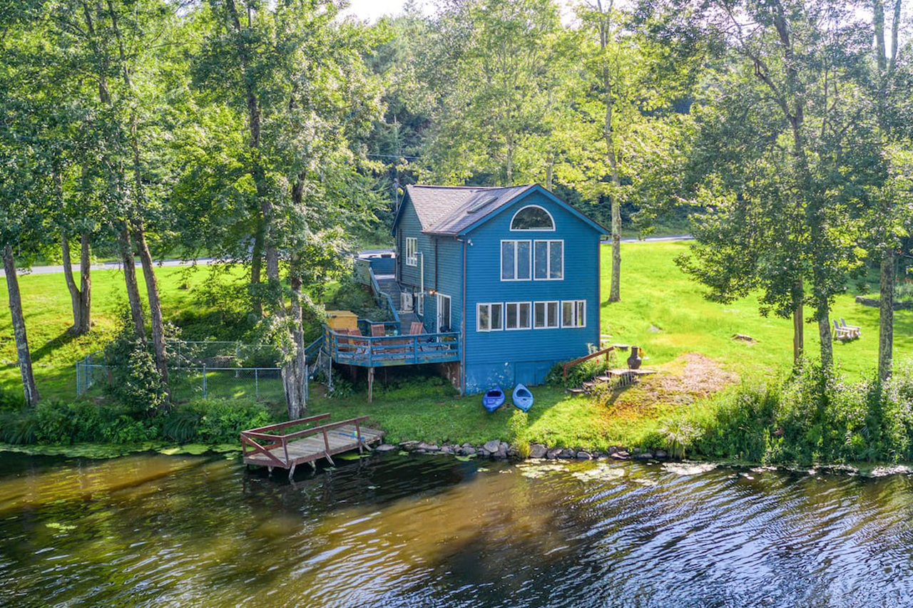 Lake house vacation rentals, Lakefront cabins | Airbnb