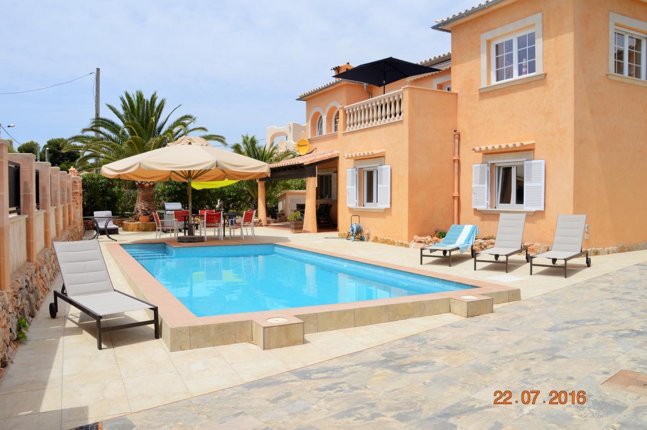 Exclusives Ferienhaus Mit Pool Am Meer Fur 2 7 Personen Mit Meerblick Vacation Homes For Rent In Vallgornera South Mallorca Spain