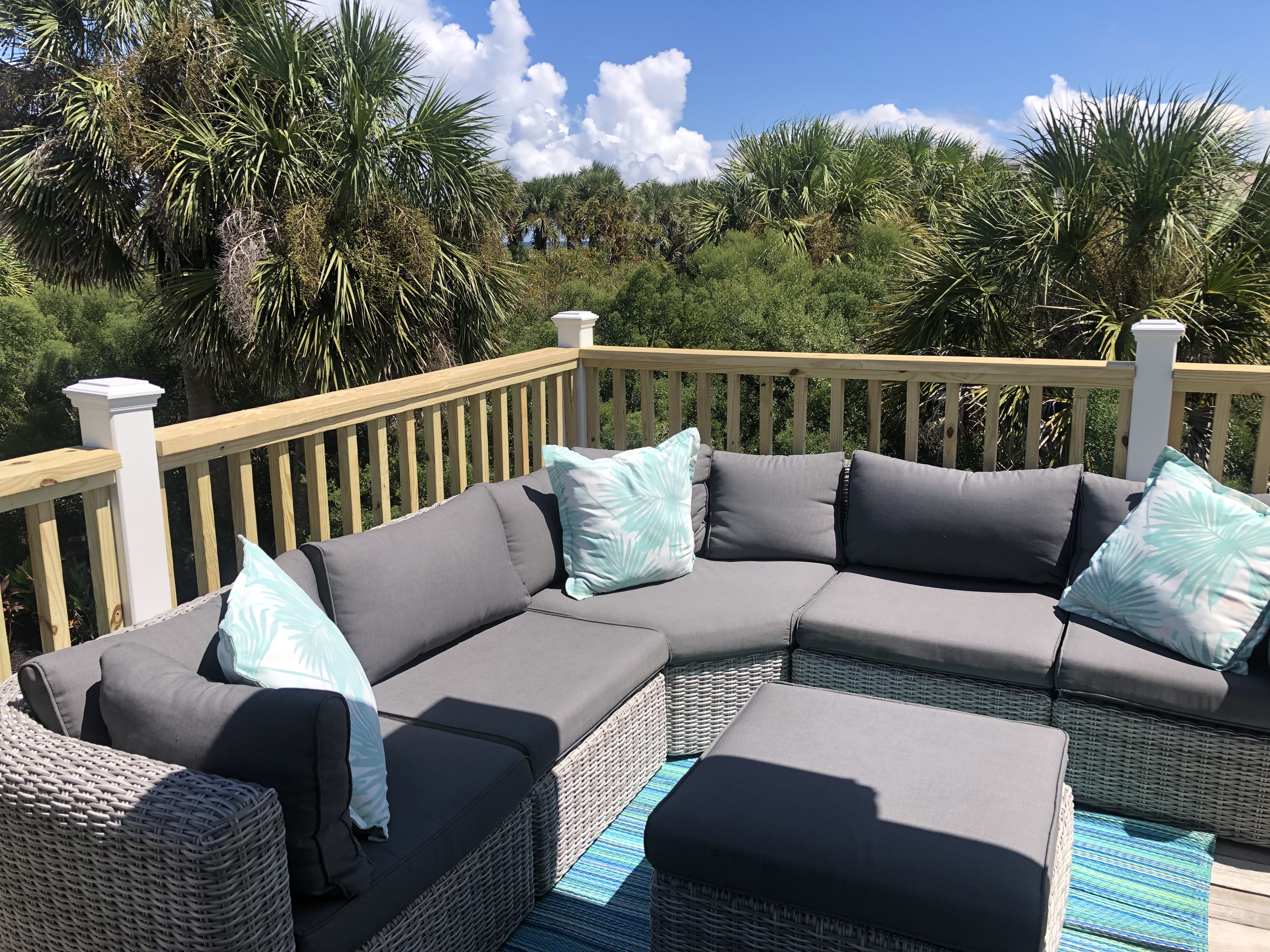 Family Friendly Oceanside Breeze & Views