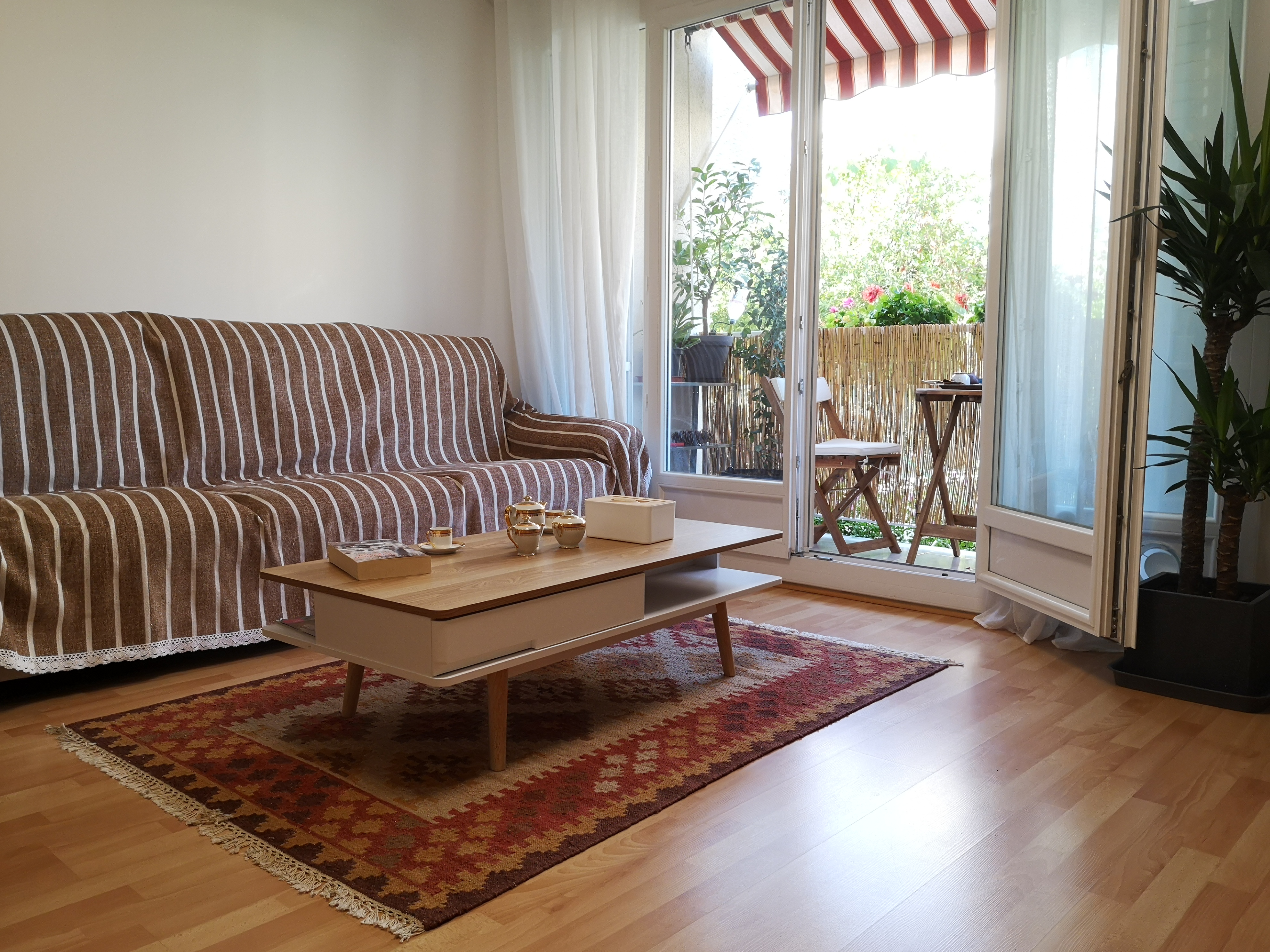 Beautiful and large apartment with parking close to Paris