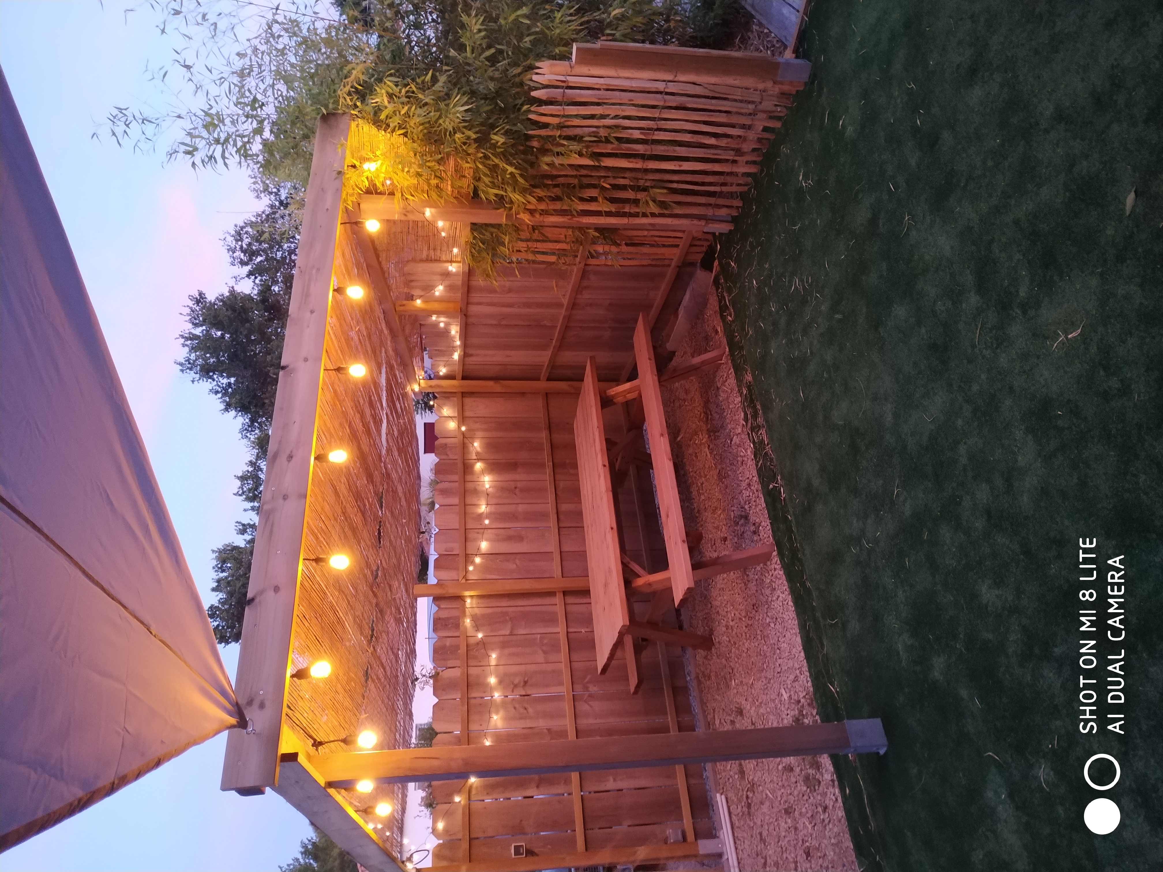 Quiet air-conditioned cozy,  close to South Lake and center