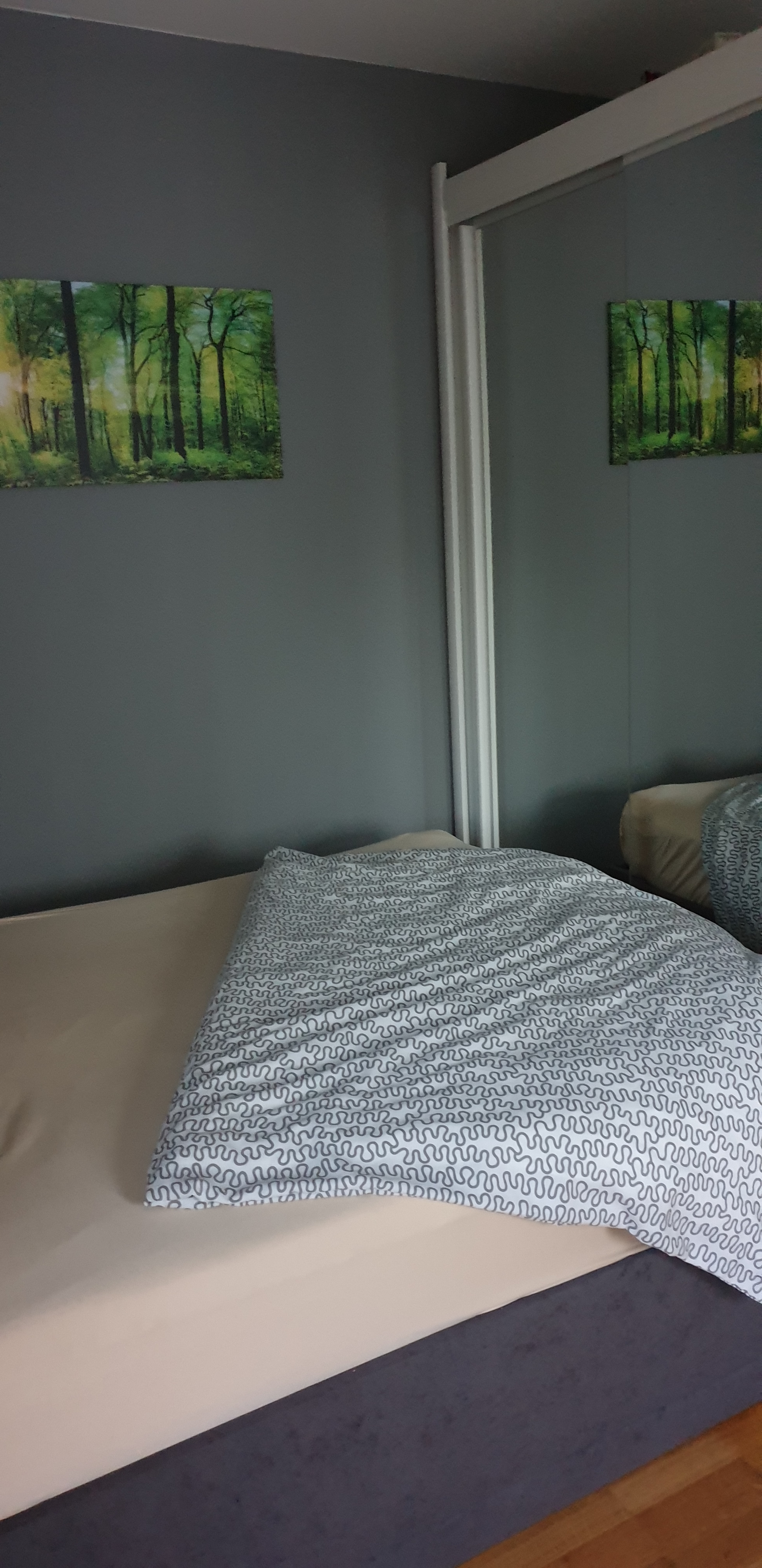 Ruhiges neu renoviertes Zimmer Stadt- und Messenah in Ramersdorf-Perlach, Munich