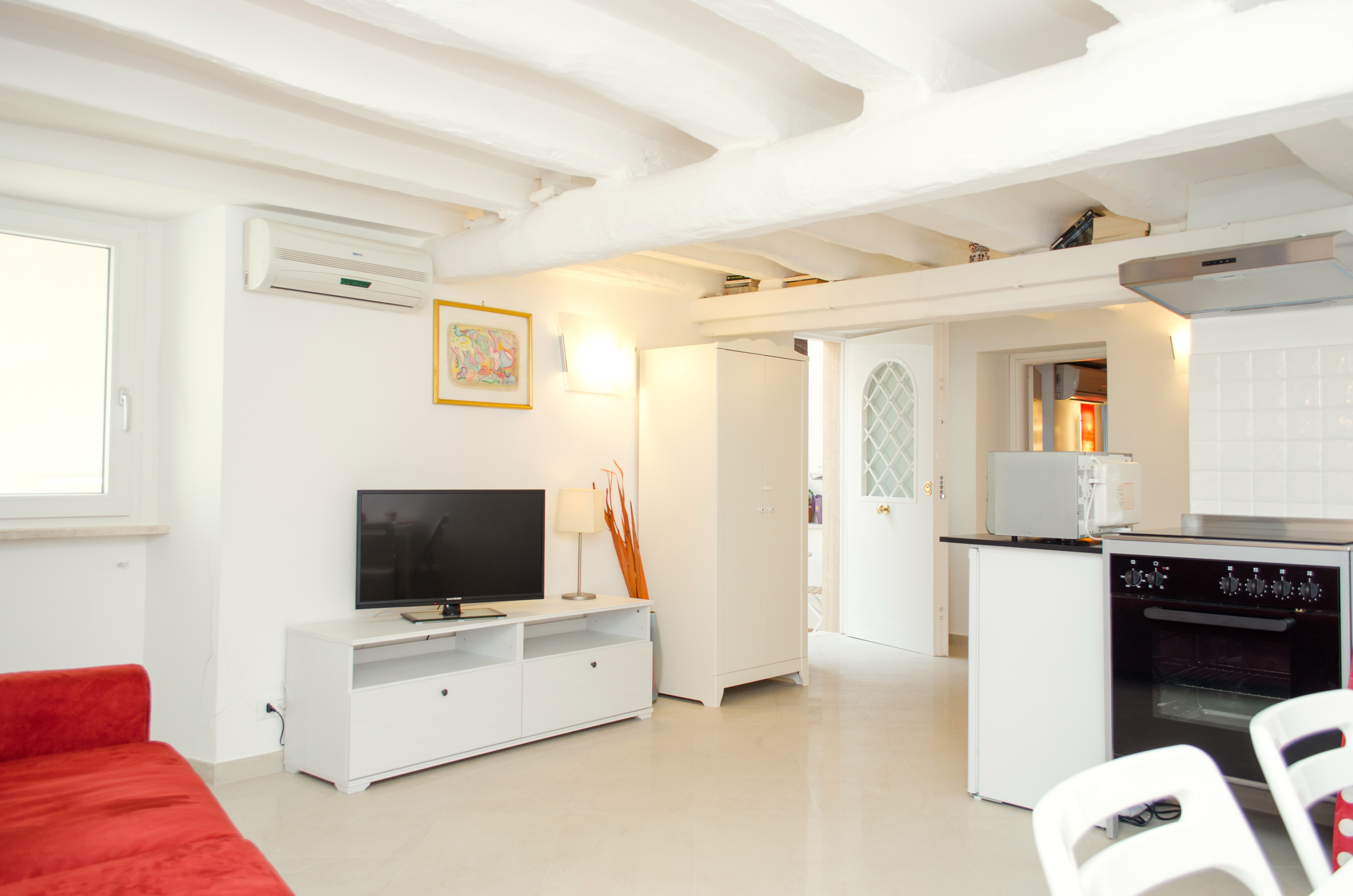 Charming apartment in the Pantheon