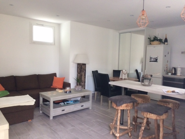 Small house, 100m from Place de la Claire