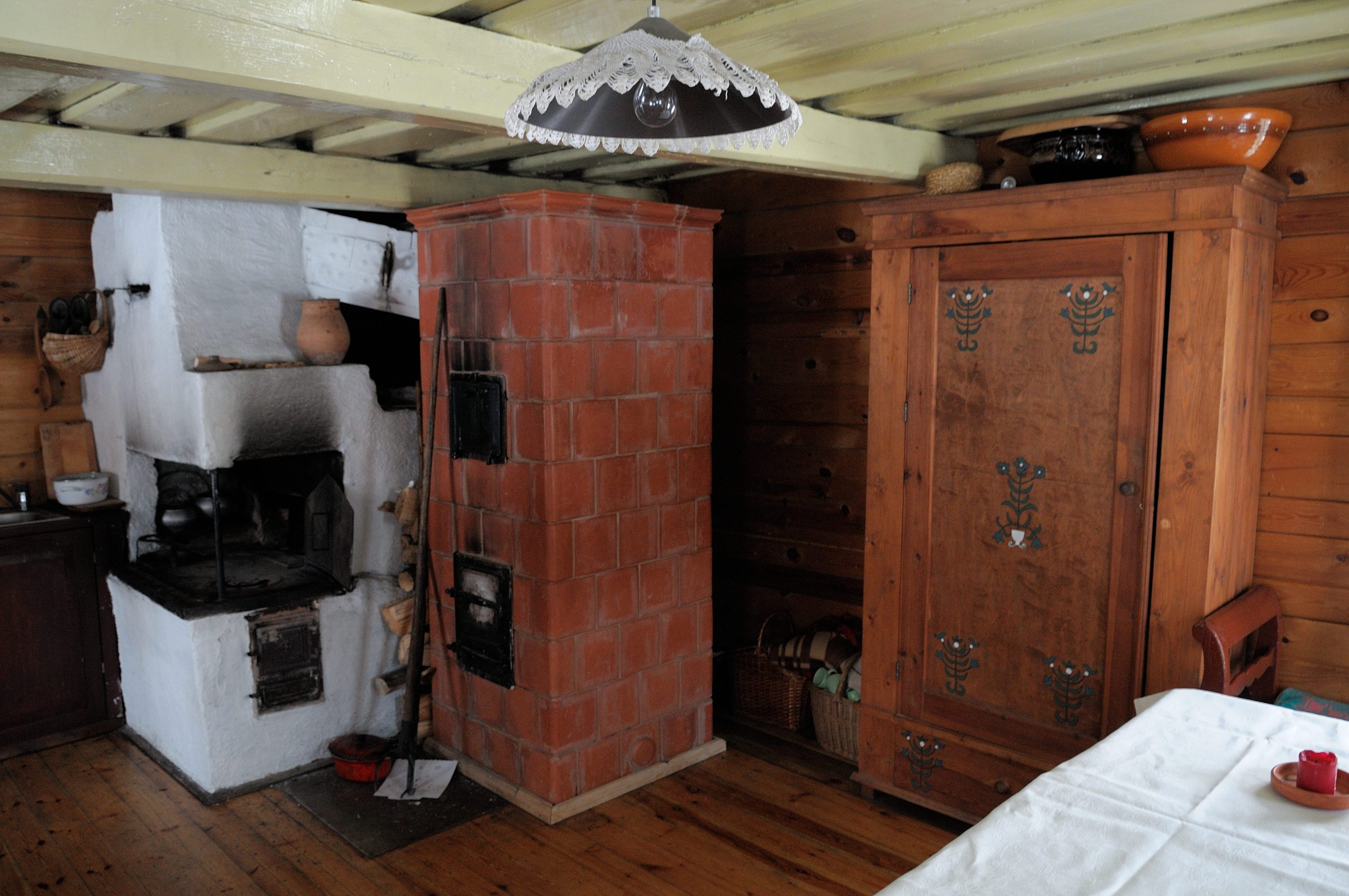 Traditional Lithuanian Homestead Houses for Rent in Kapiniskiai