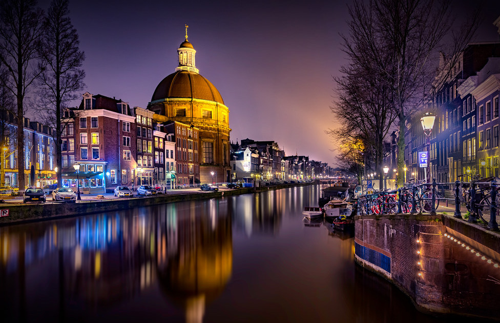 Canal view suite in centre! (perfect location) โ Amsterdam stay