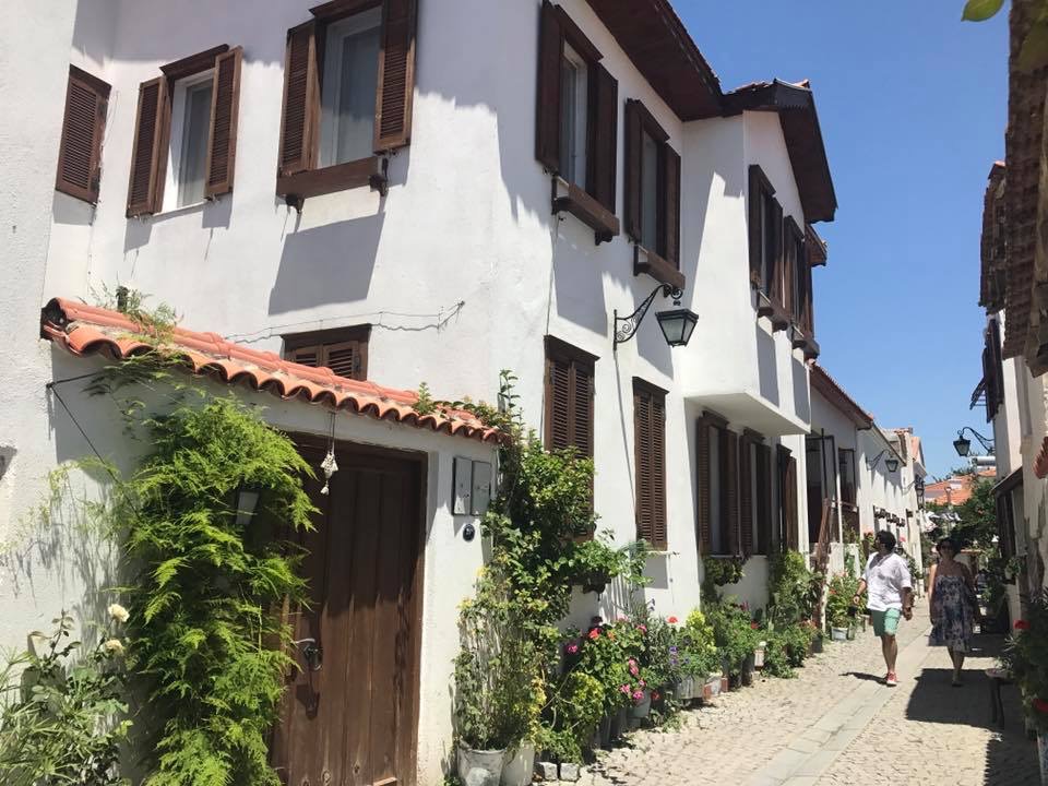 sigacik kale ici kiralik ev seferihisar sehrinde kiralik evler izmir turkiye