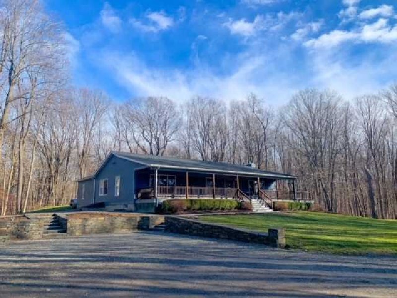 SECLUDED RHINEBECK RETREAT