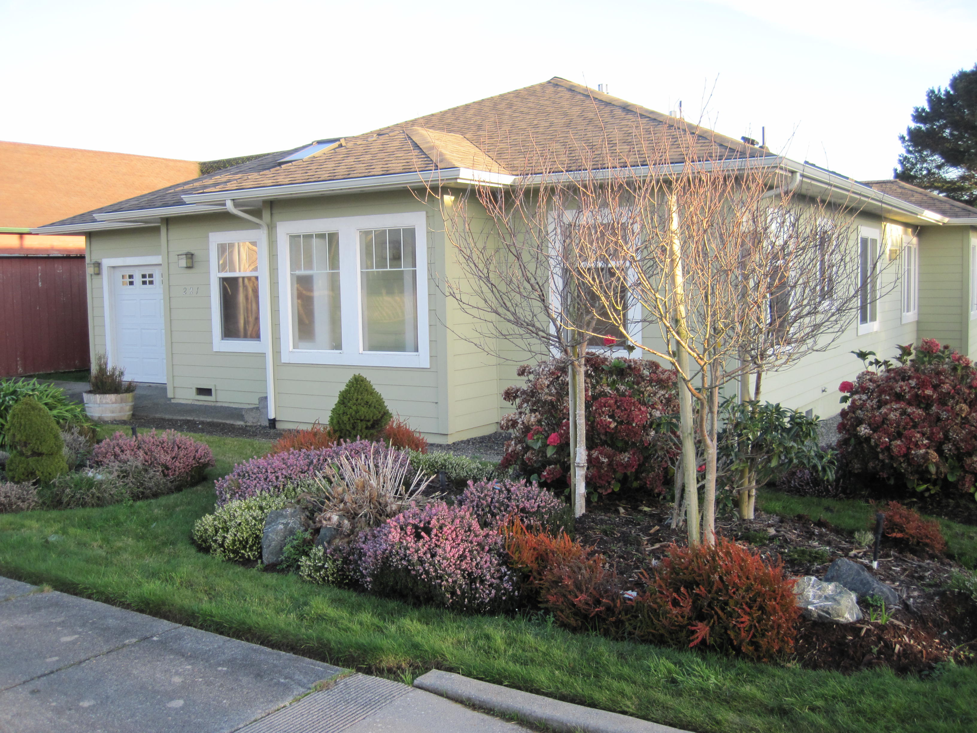 Crescent City cozy 2BD near beach Houses for Rent in Crescent City