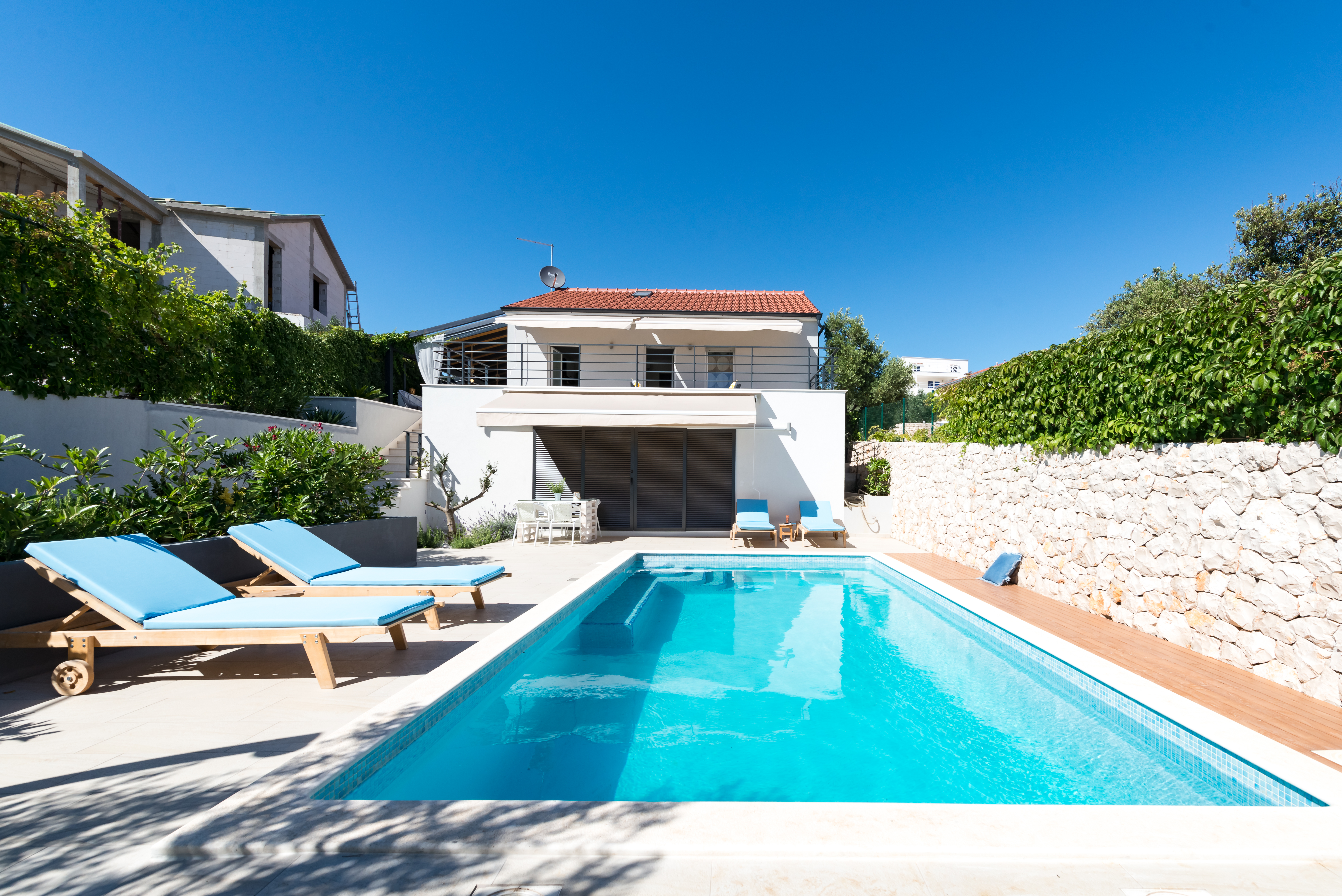 Vuko Rest House VRH with pool