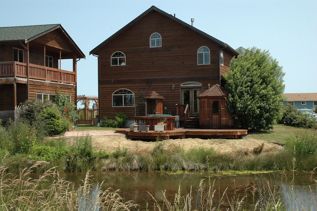 Fabulous views, hot tub, Jacuzzi Houses for Rent in Sequim
