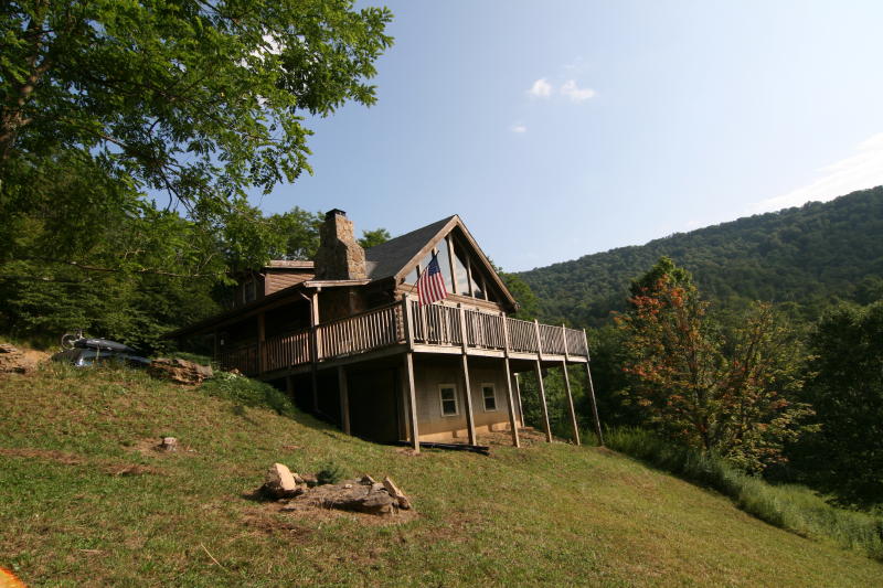 Secluded 3BR Log Cabin! Hot Tub! Waterfall! WIFI! Houses for Rent in Snowshoe, West Virginia
