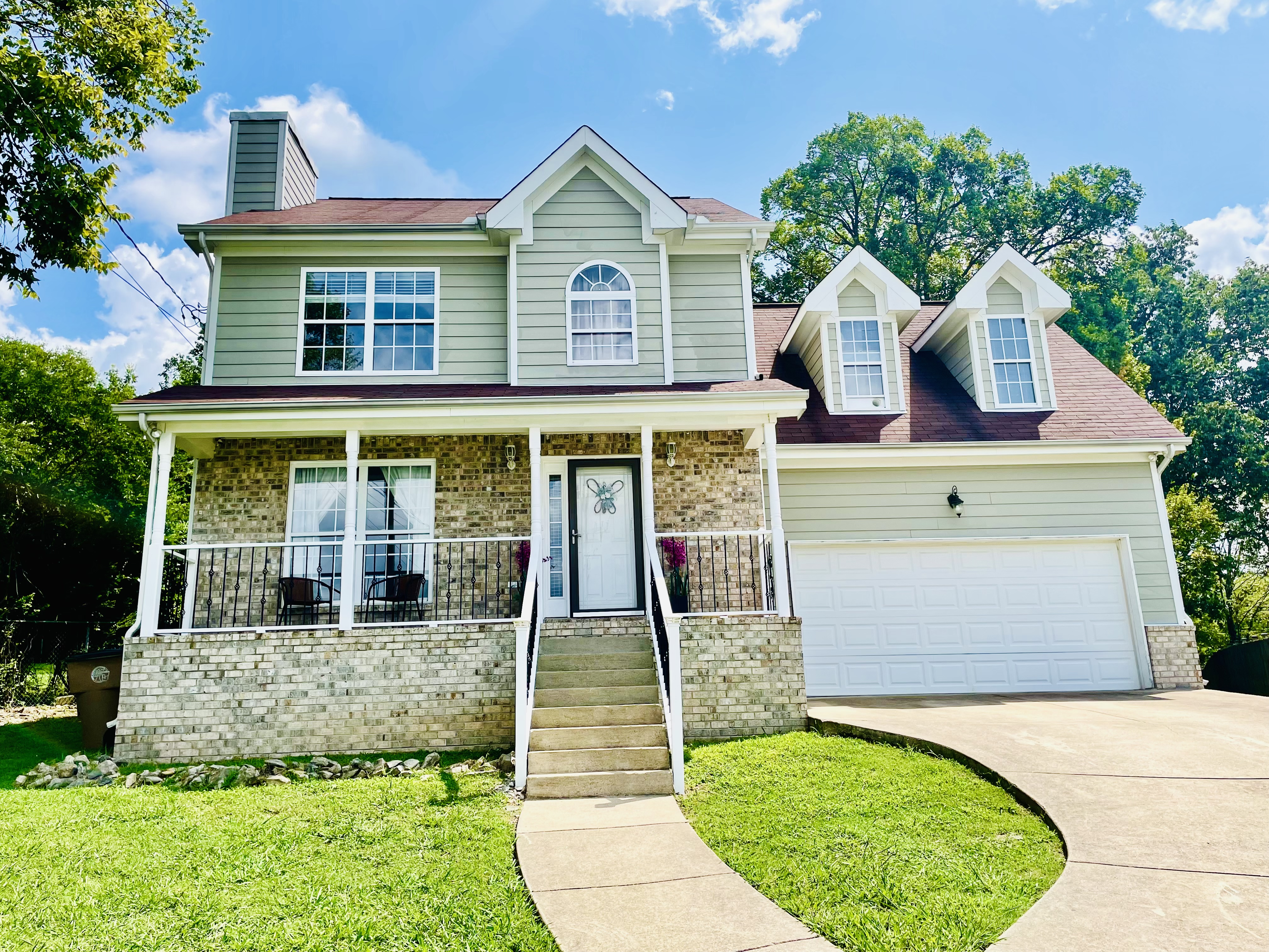 6 Minutes frm Downtown. Family Style 4 bdrm home. in District 2, Nashville