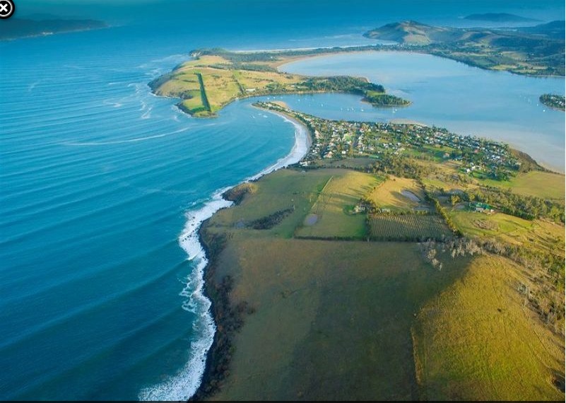 sandtemple, a beach shack at Cremorne, Tasmania Cabins for Rent in