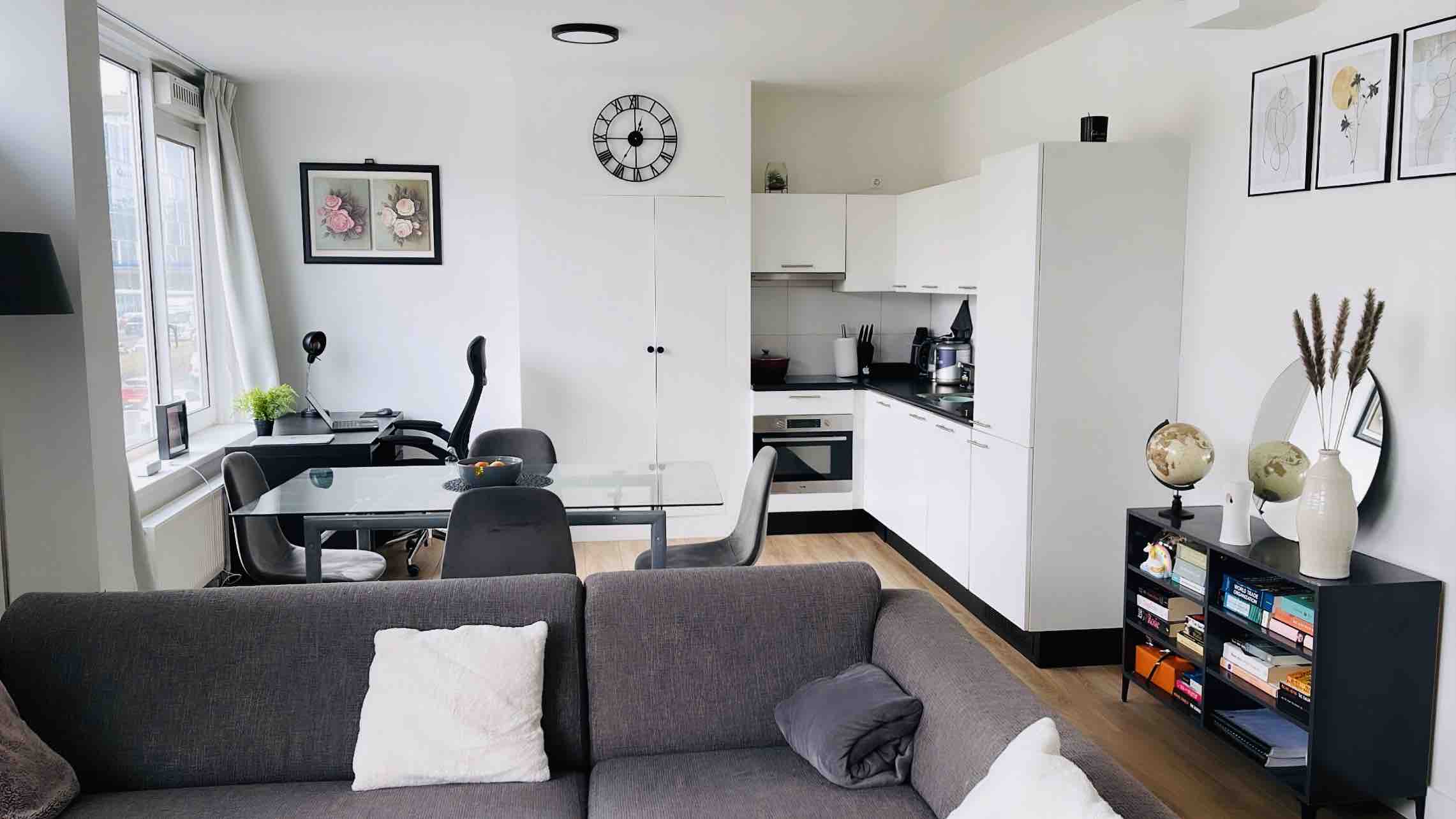 Cosy private room in modern flat — Rotterdam stay