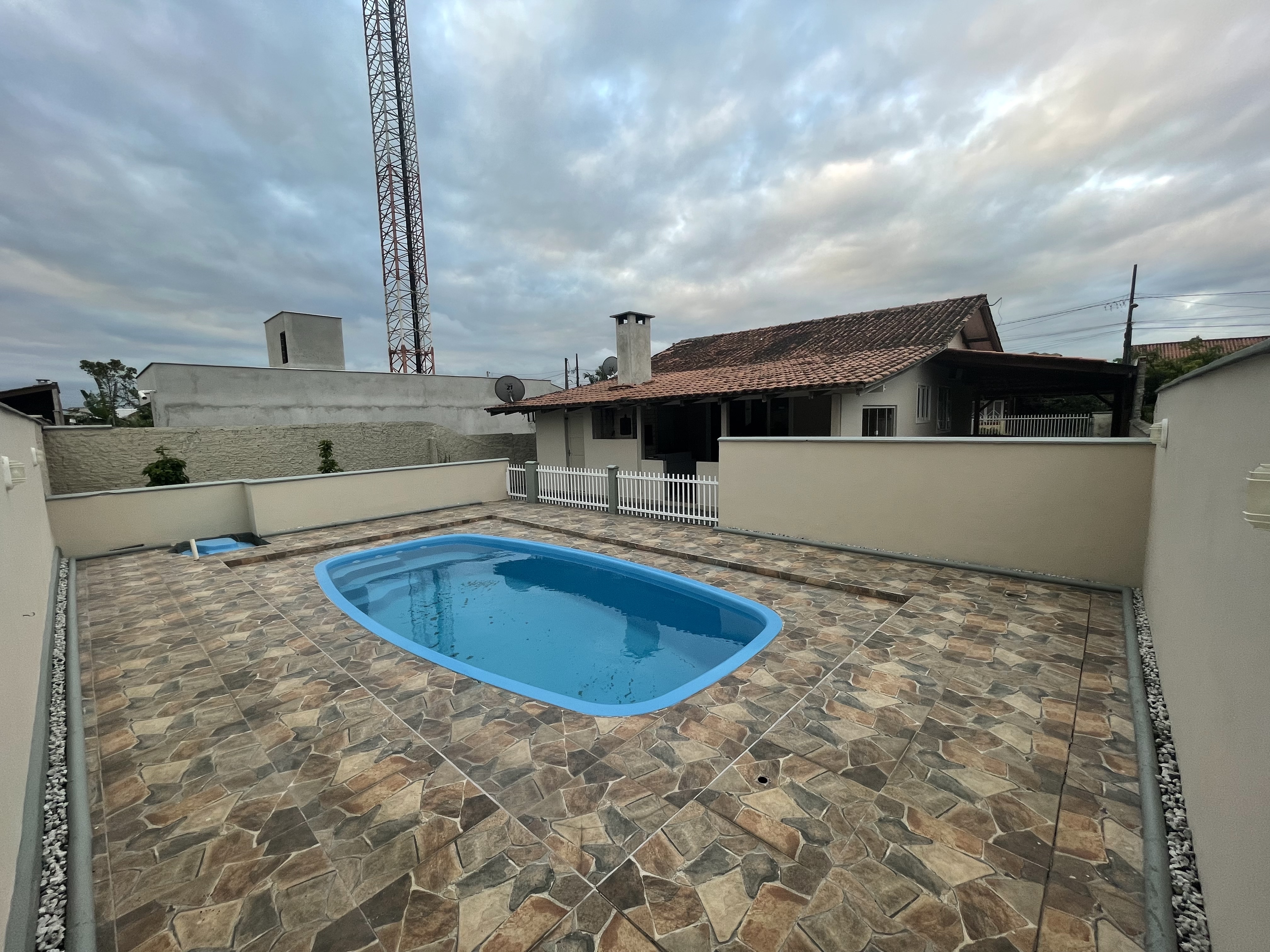 Casa Balneário Barra do Sul w/pool 400 mtrs mar