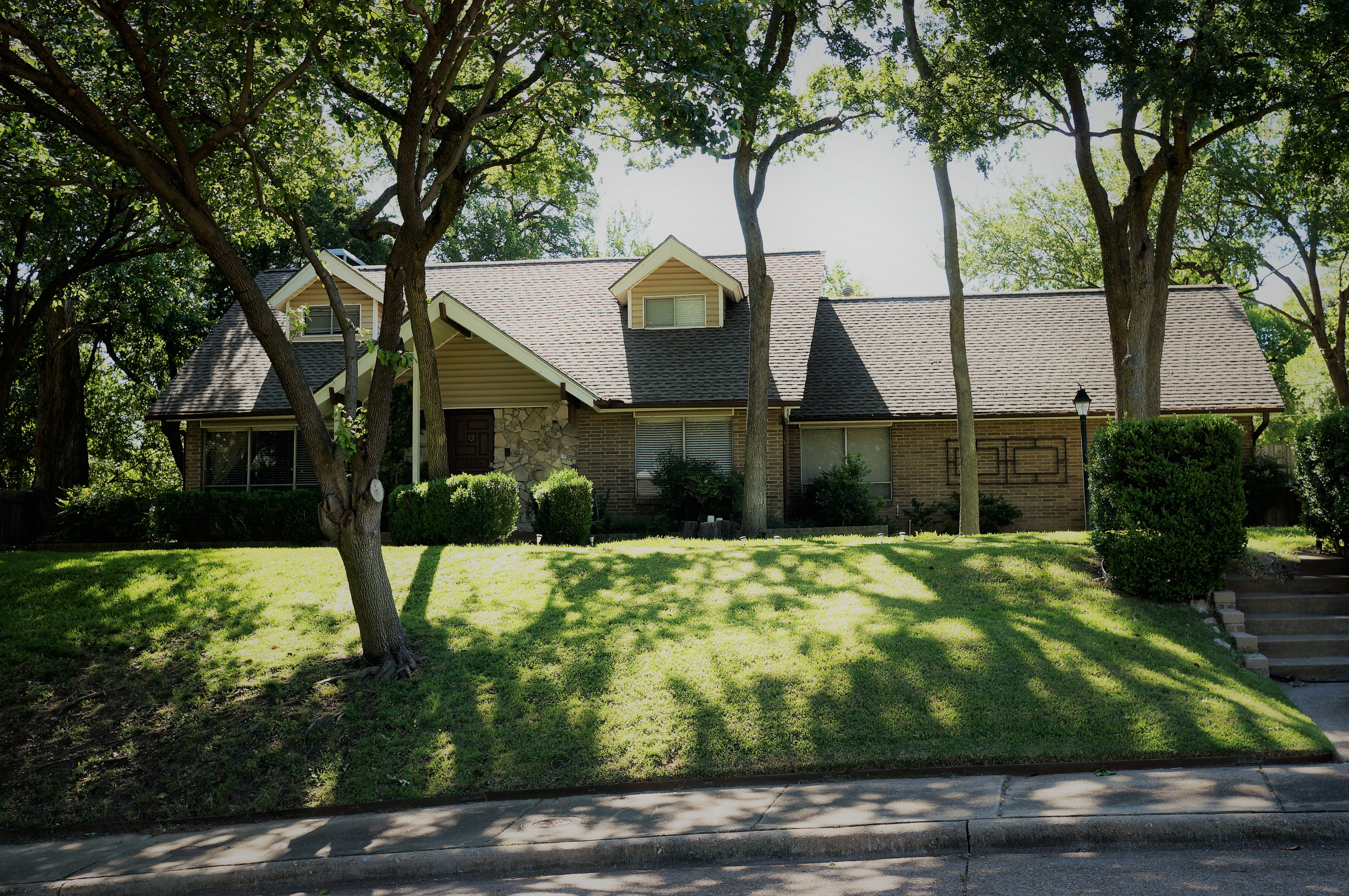Comfortable (2BR/2BA) Executive Home in District 7, Dallas