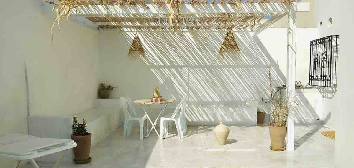 Dar almasyaf, Guesthouse by the sea.