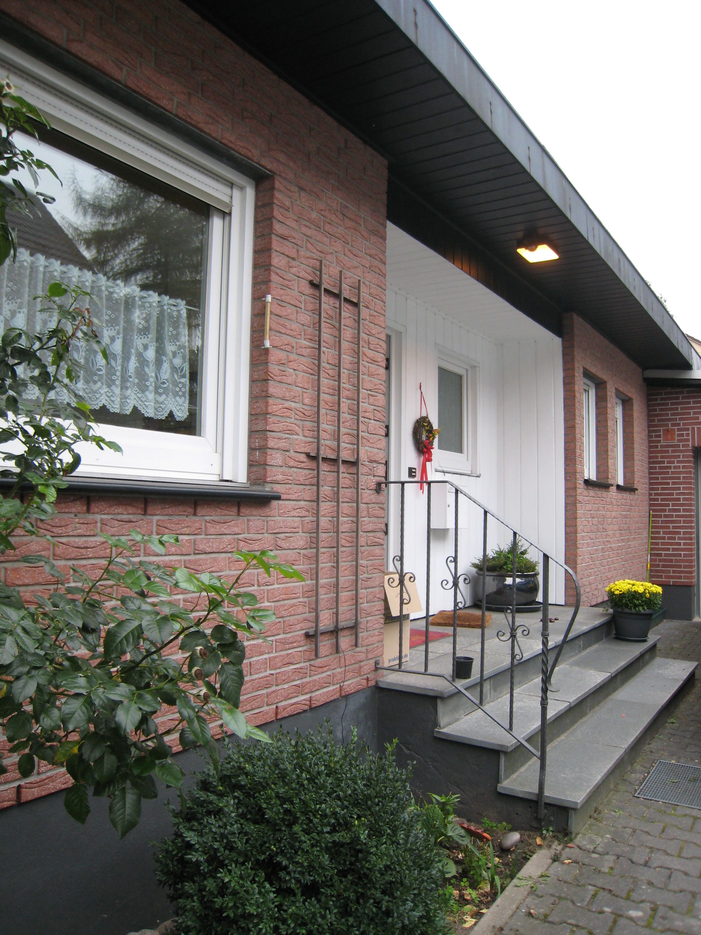 Re-opened! Apt. for 4 Green,healthy area