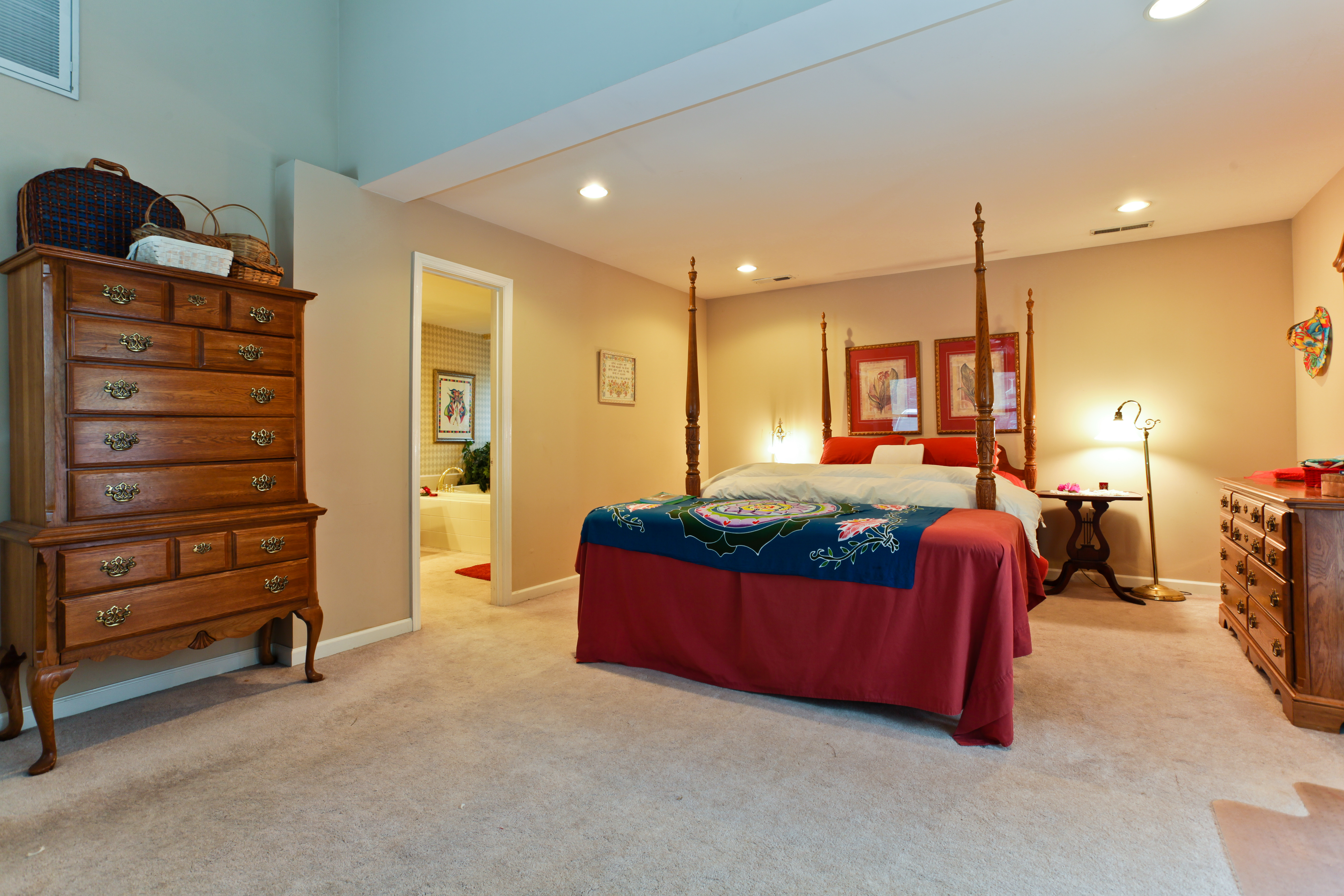 SuperSweetSTUDIO, jacuzzi, private entrance in District 12, Nashville