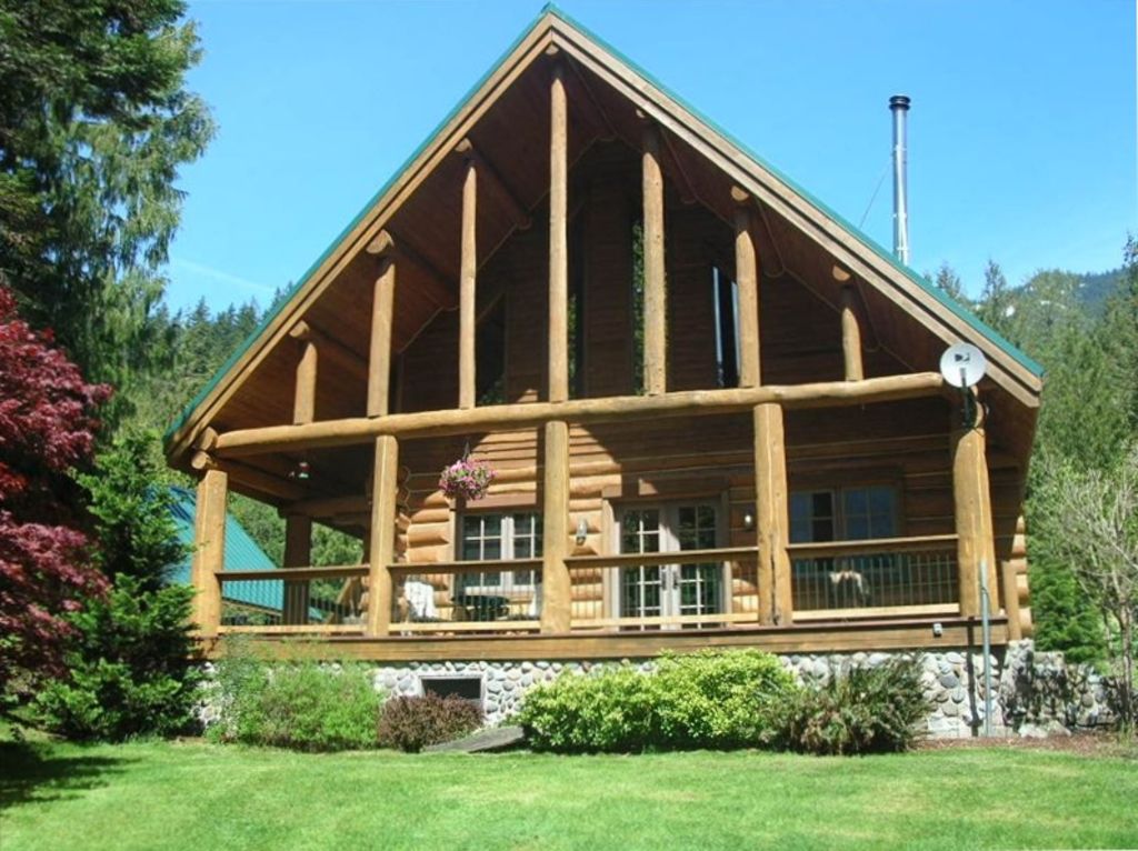 Mt. Rainier Log Cabin Cabins for Rent in Randle, Washington, United