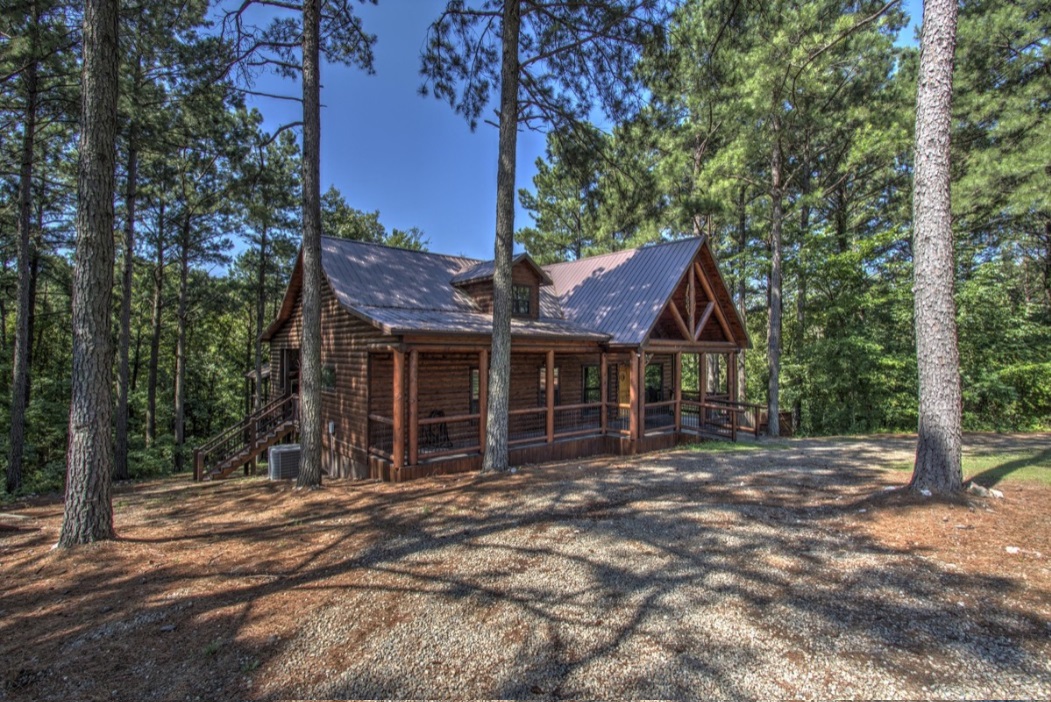 Timber Bear Cabin Your Perfect Getaway! Cabins for Rent in Broken Bow