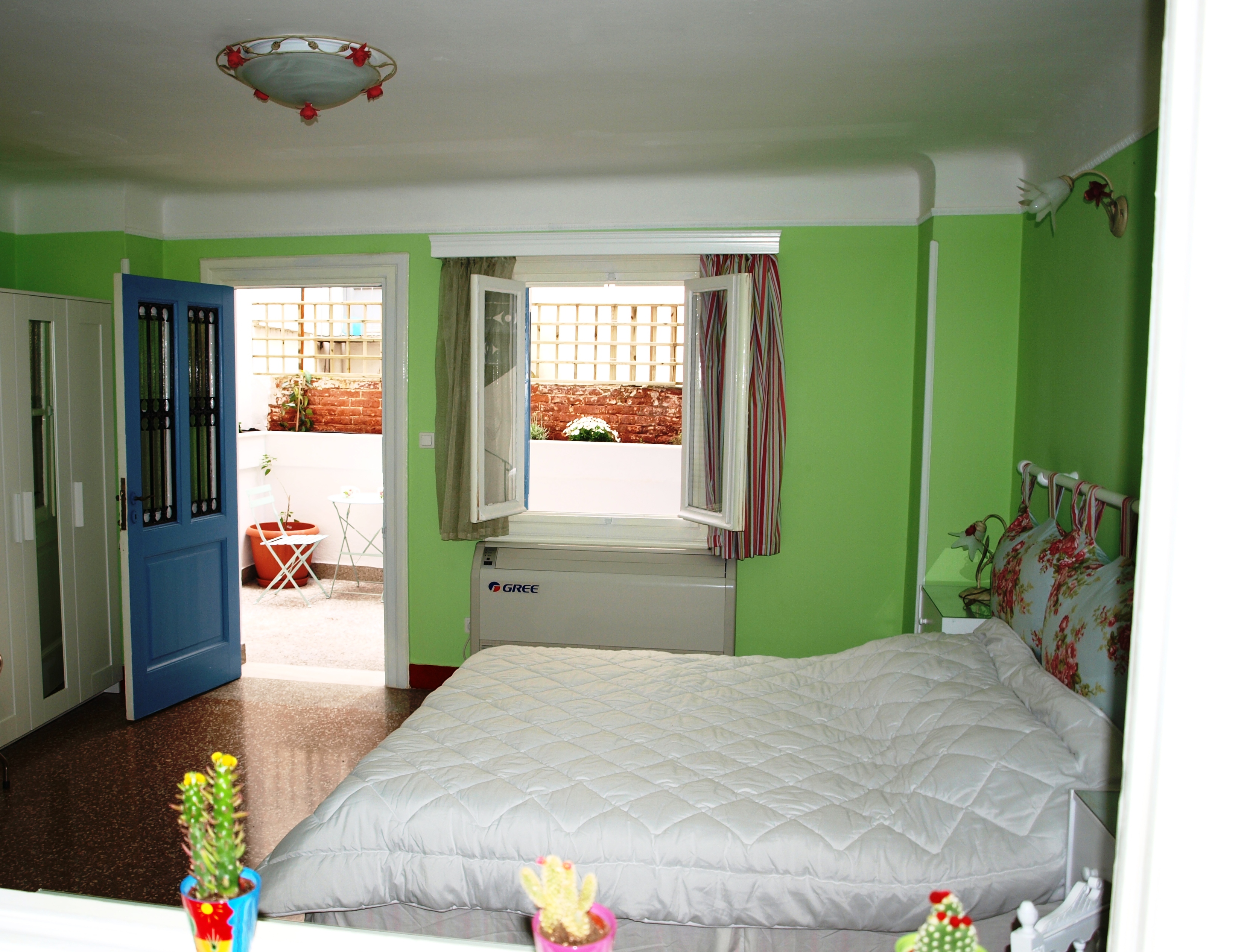 ATHENS FAMILY APARTMENTS (ARTEMIS) in ΠΛΑΤΕΙΑ ΑΤΤΙΚΗΣ, Athens