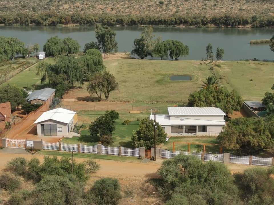 InchCape Sunset Cottages for Rent in Warrenton, Northern Cape, South Africa