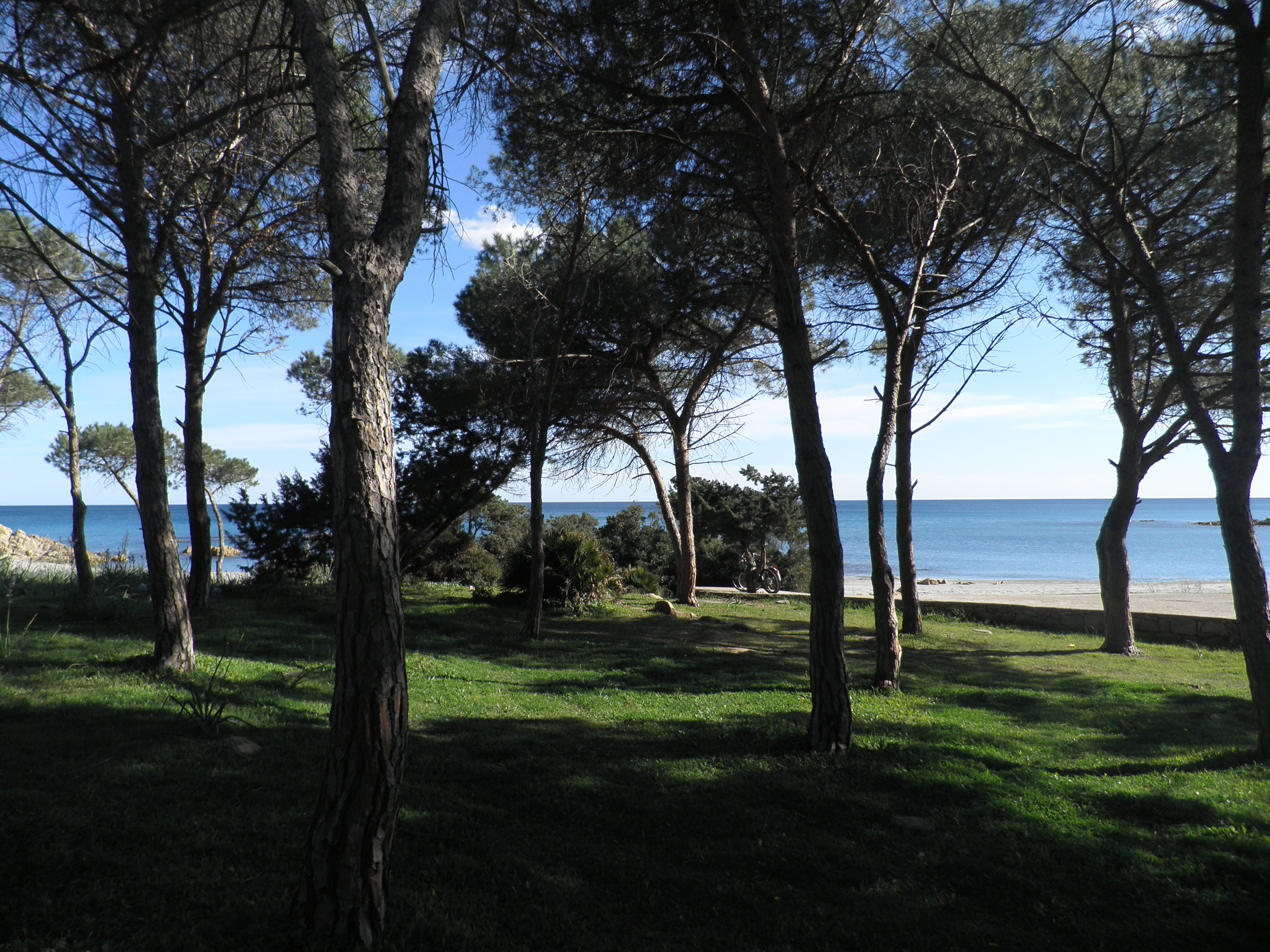 ApartmentCalaLiberotto overlooking the sea, BEACHFRONT