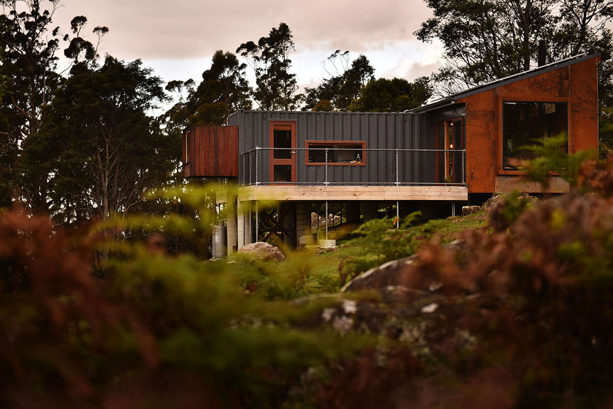 "the container" ecoluxerecycled Cabins for Rent in Lilydale