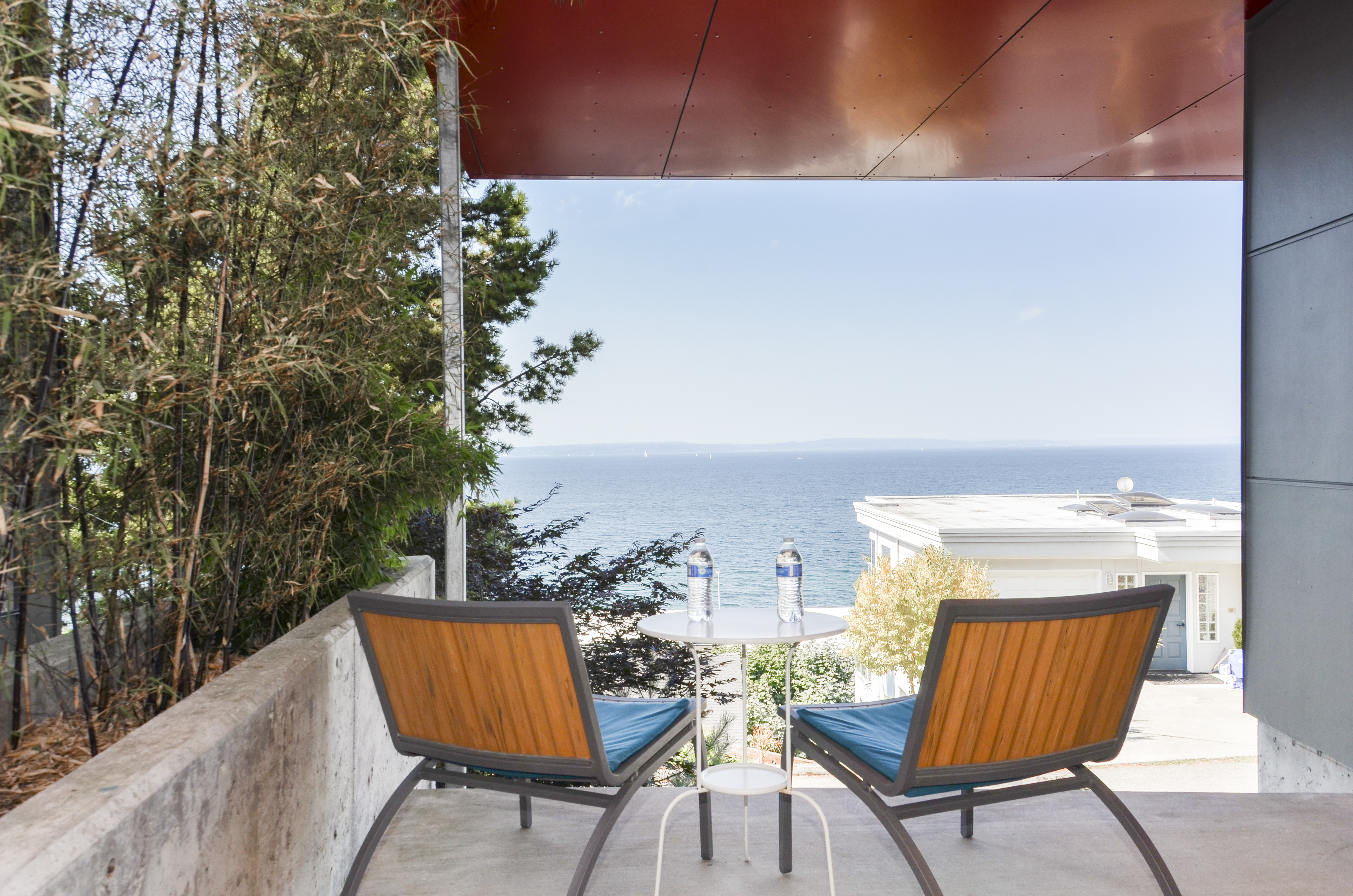 Alki Beach Studio | Ocean Views + Steps to Beach