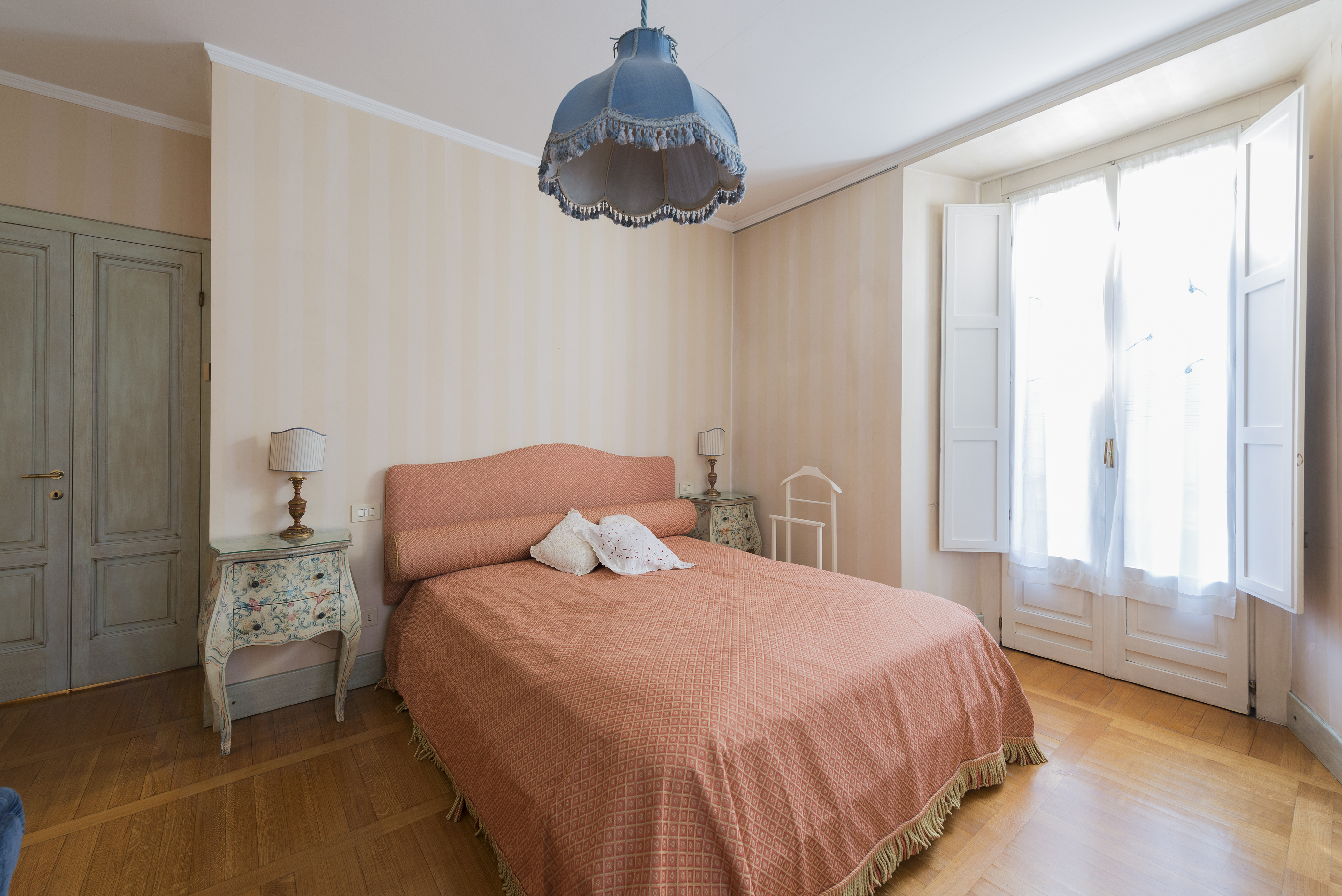Elegant private room in the Duomo area