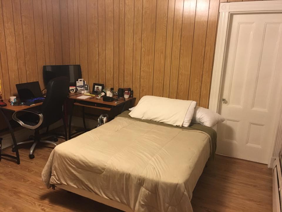 Spacious room close to T-Station in Roxbury, Boston