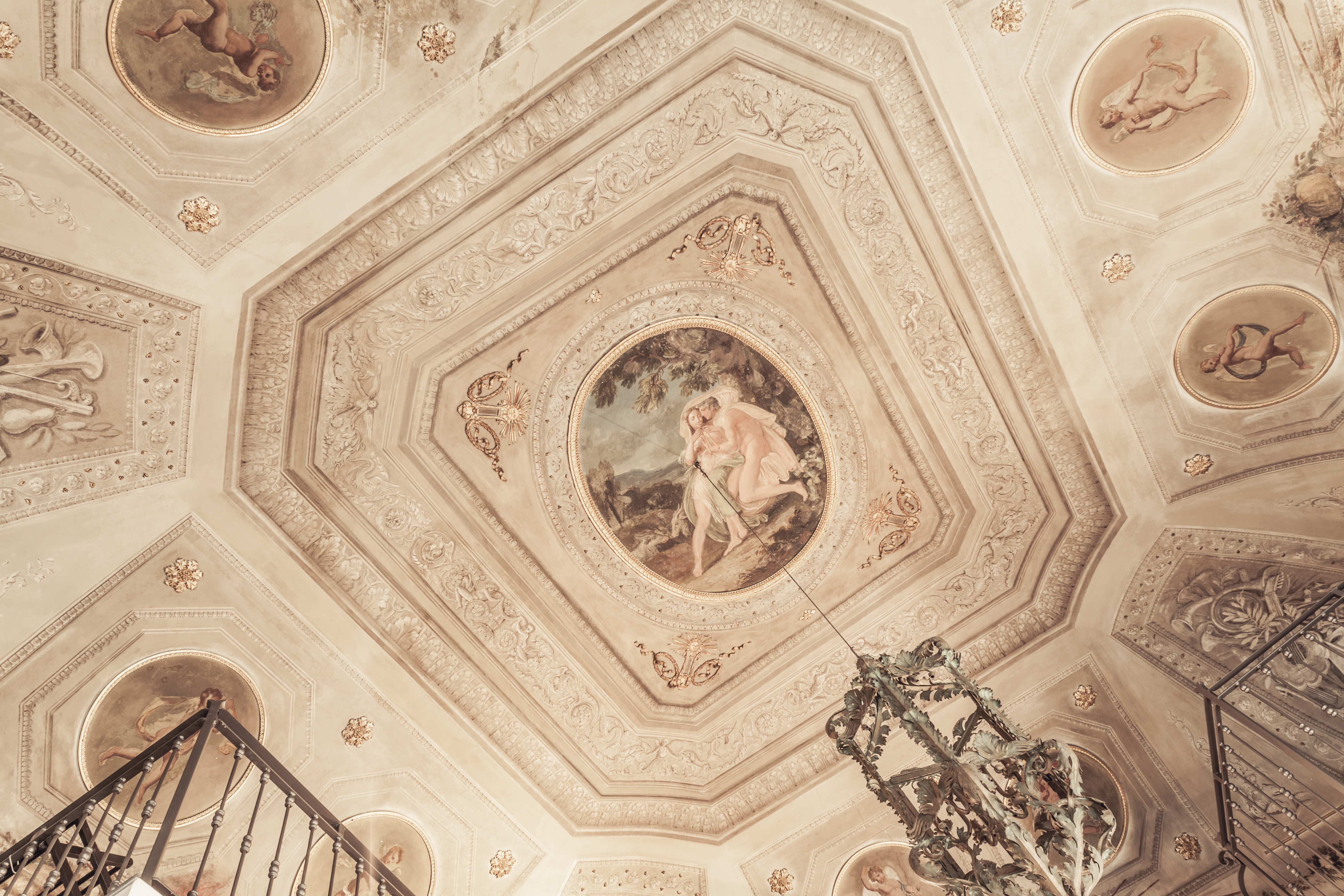 Live in history: loft with frescos in Porto - Saragozza, Bologna