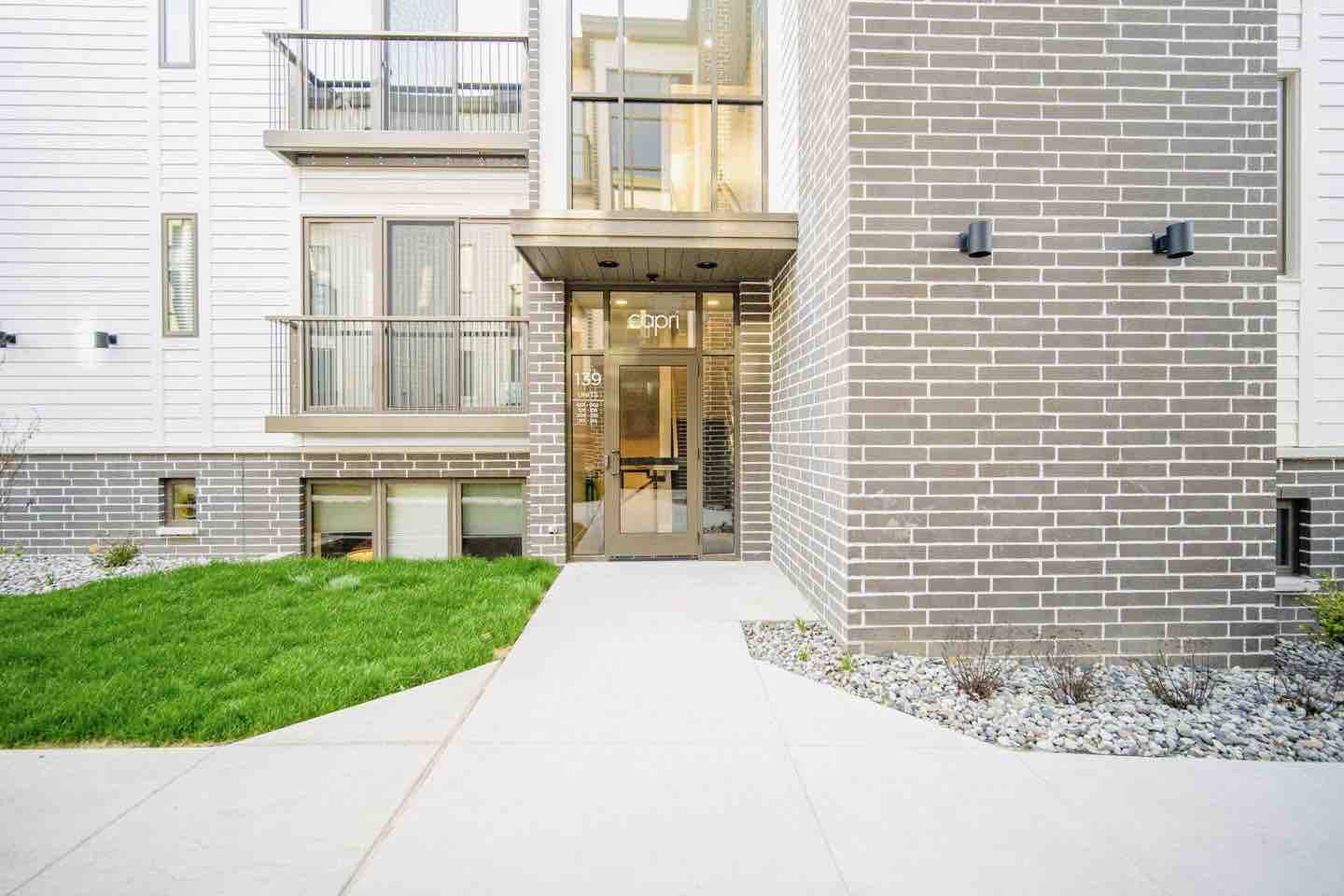 Capri 001 Comfy New Downtown TC Condo Condominiums for Rent in