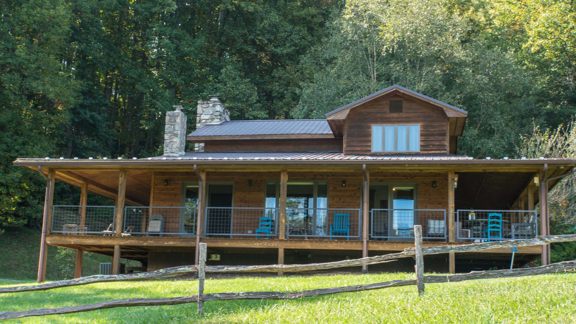 Appalachian Farmhouse a one of a kind experience Houses for Rent in