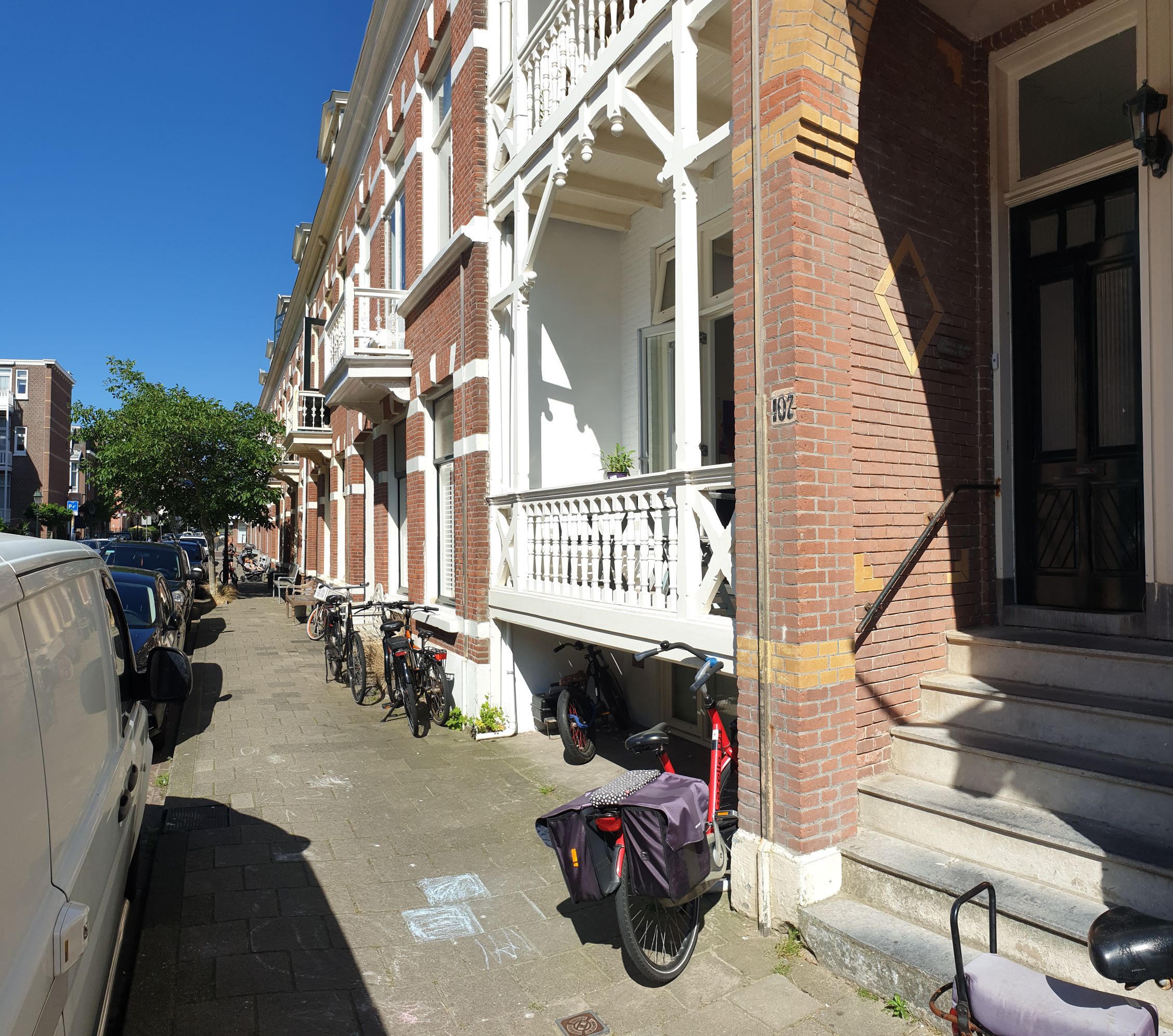 Charming family house near the beach — The Hague stay
