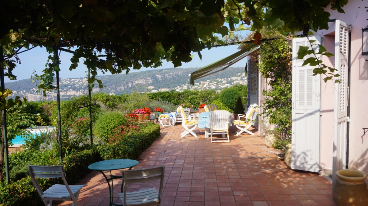 CHARMING VILLA WITH AMAZING VIEW!