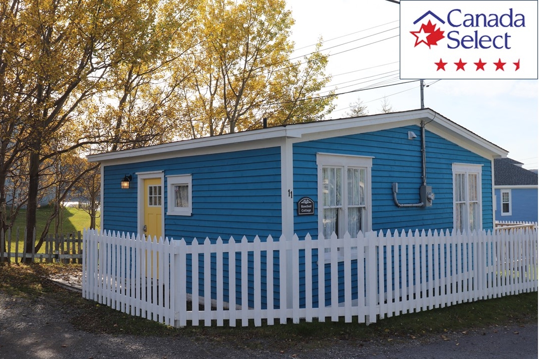 Rosebud Cottage in historic Trinity -open all year