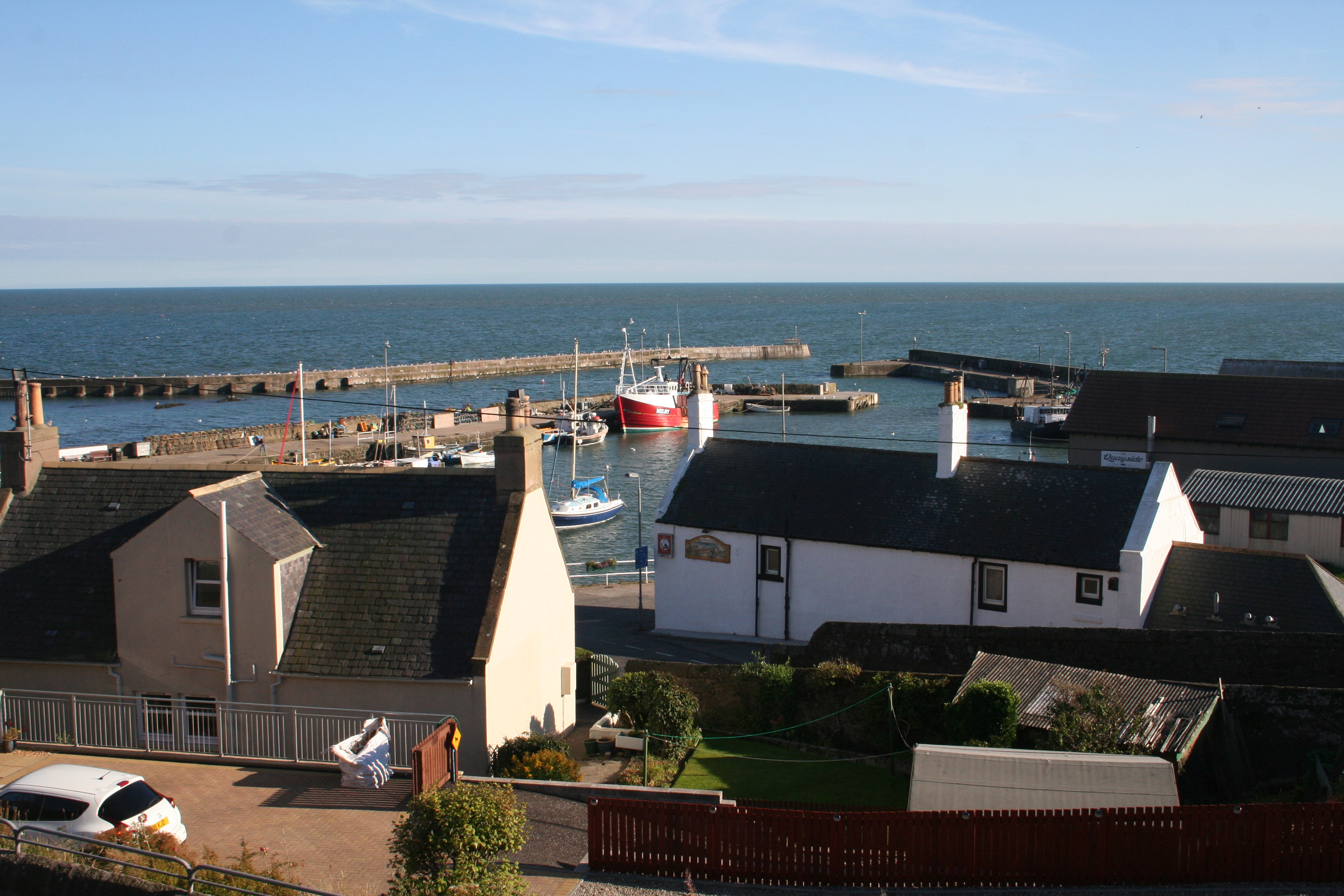 Spacious flat with stunning views, home from home.