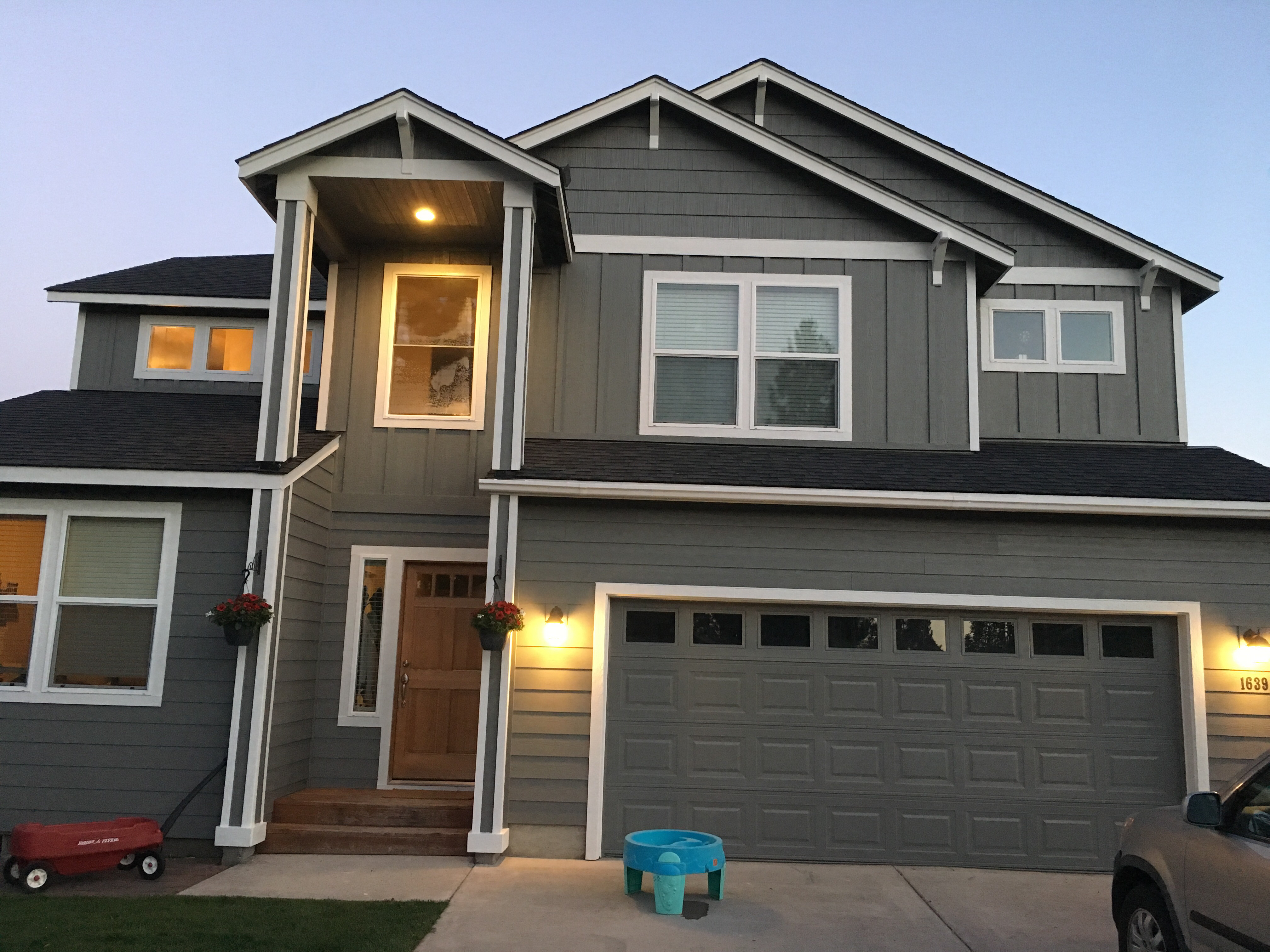 Nice house, comfy beds, close to town and nature