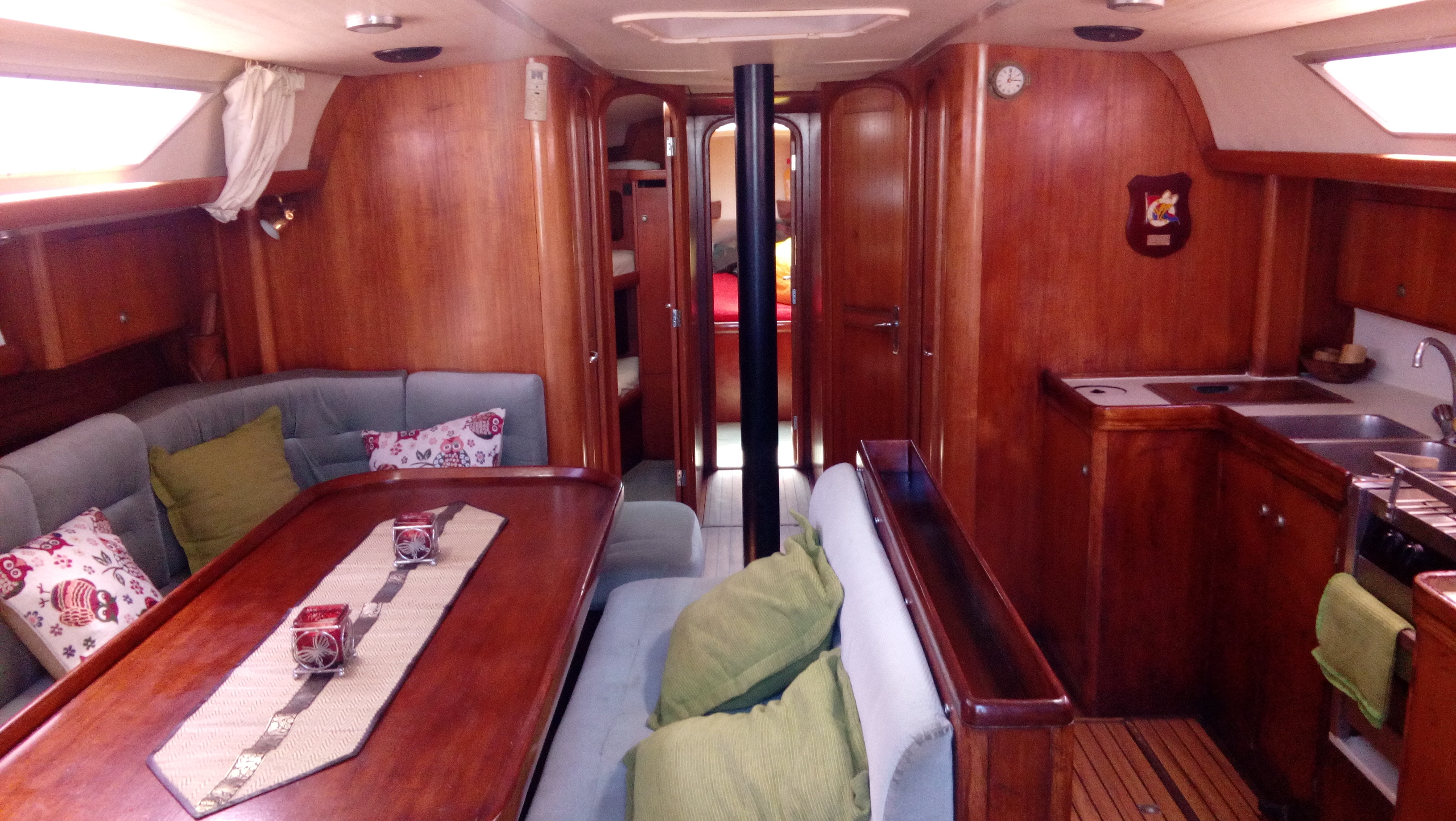 Confortable and cozy sailing boat.47.2 feet.