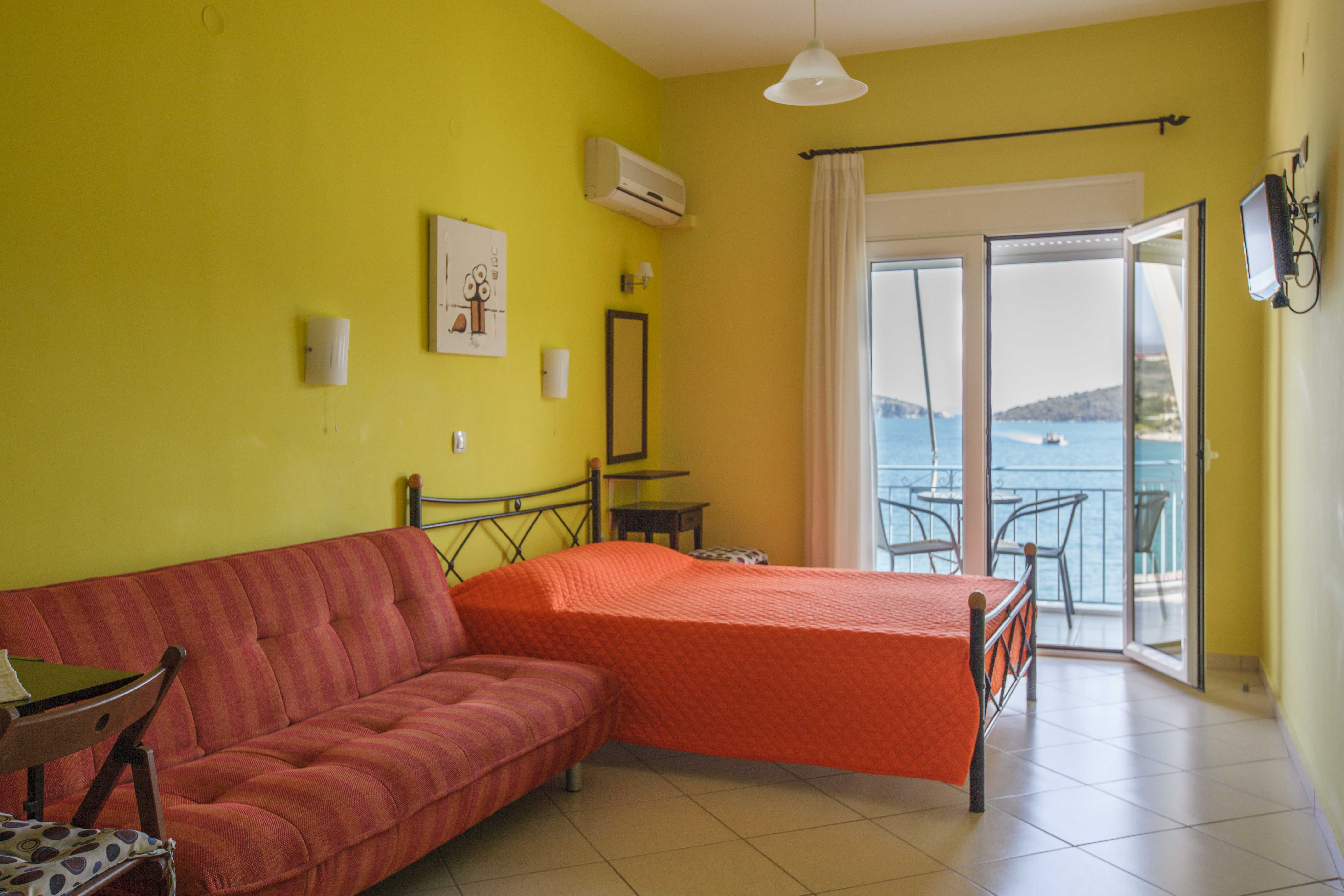 Seaside Apartment.3