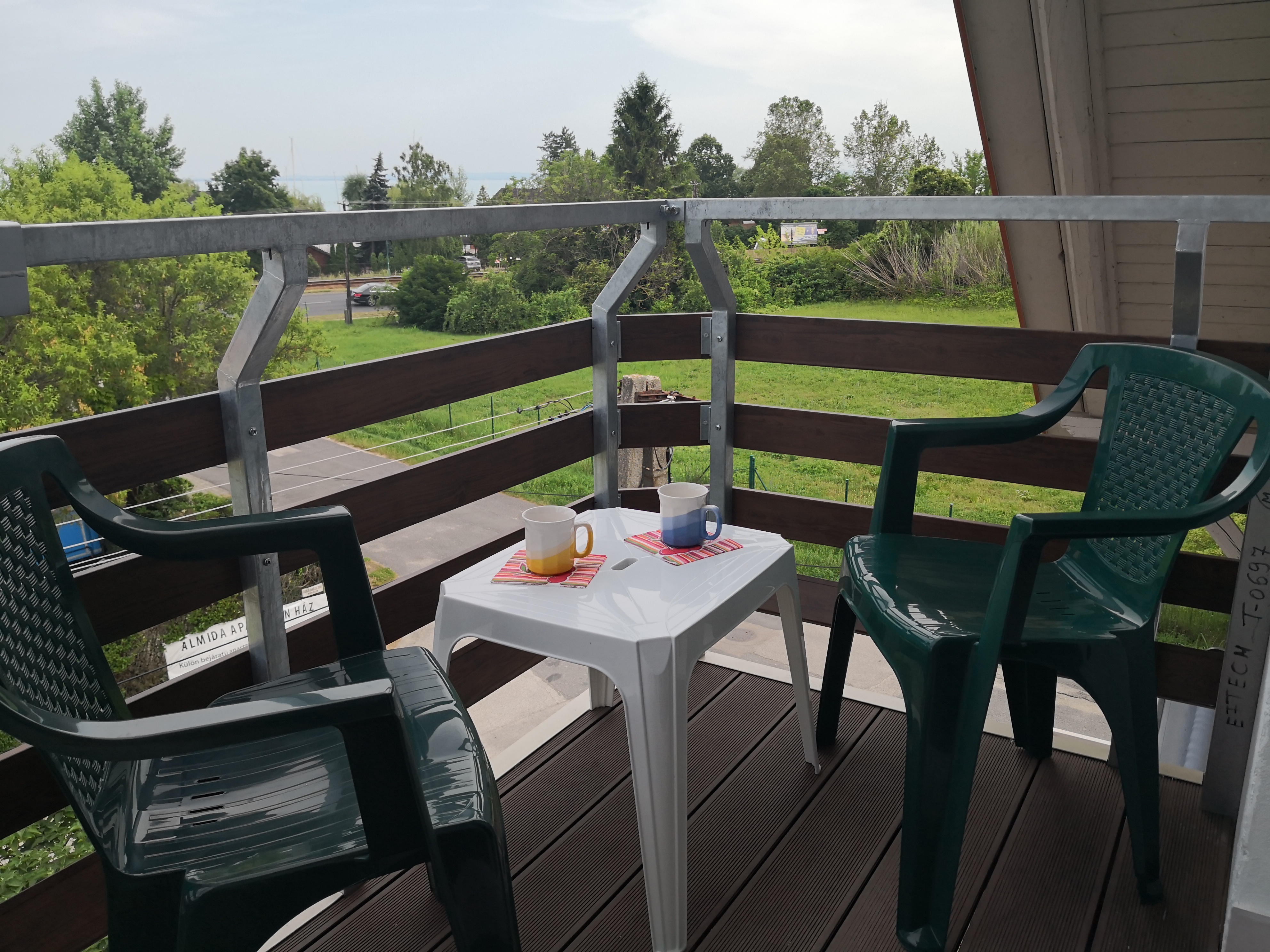 Hikari Roof (AC, balcony, parking, private kitchen)
