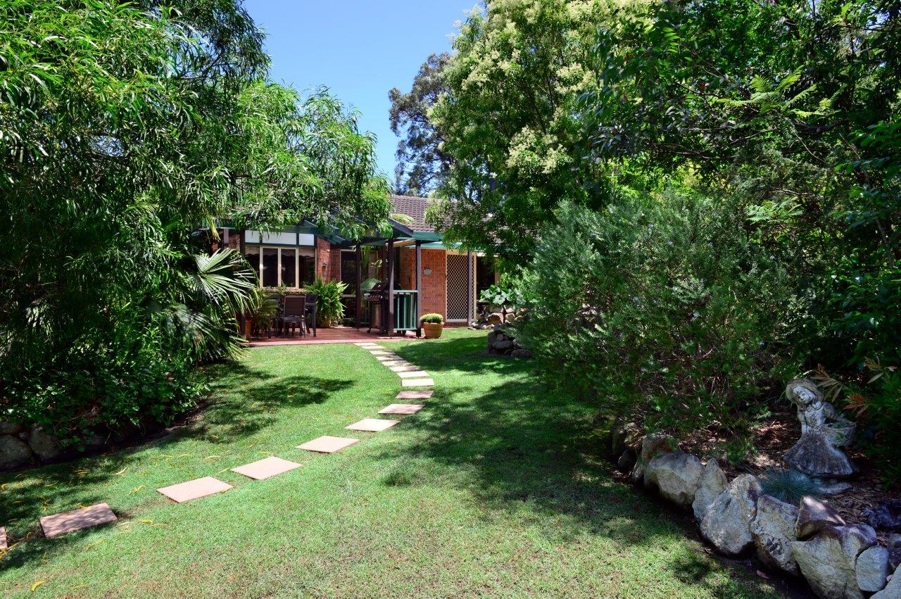 A Secret Garden Cottage Houses for Rent in Bomaderry, New South Wales