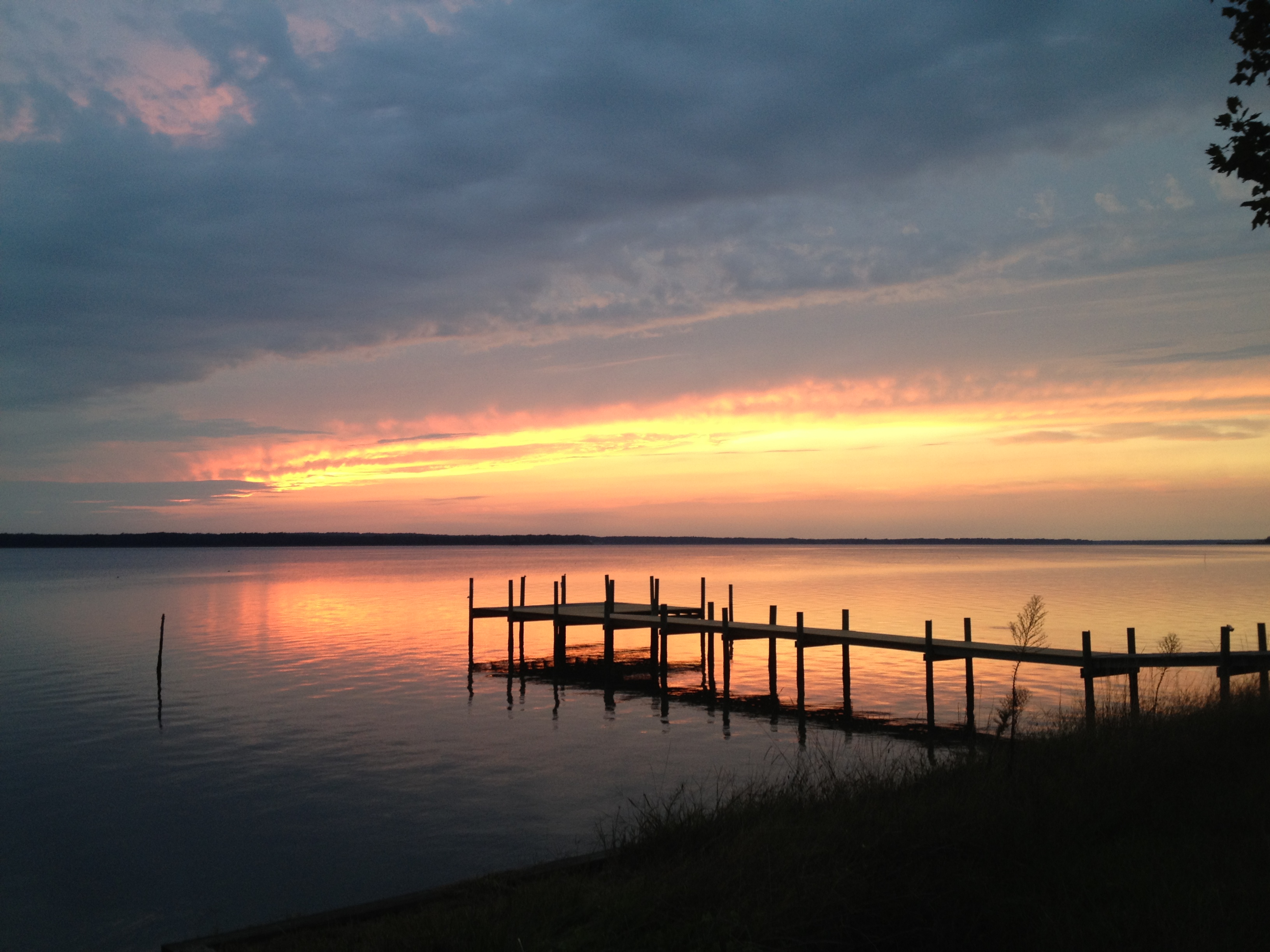 peaceful waterfront cabin retreat - Cabins for Rent in Shacklefords ...