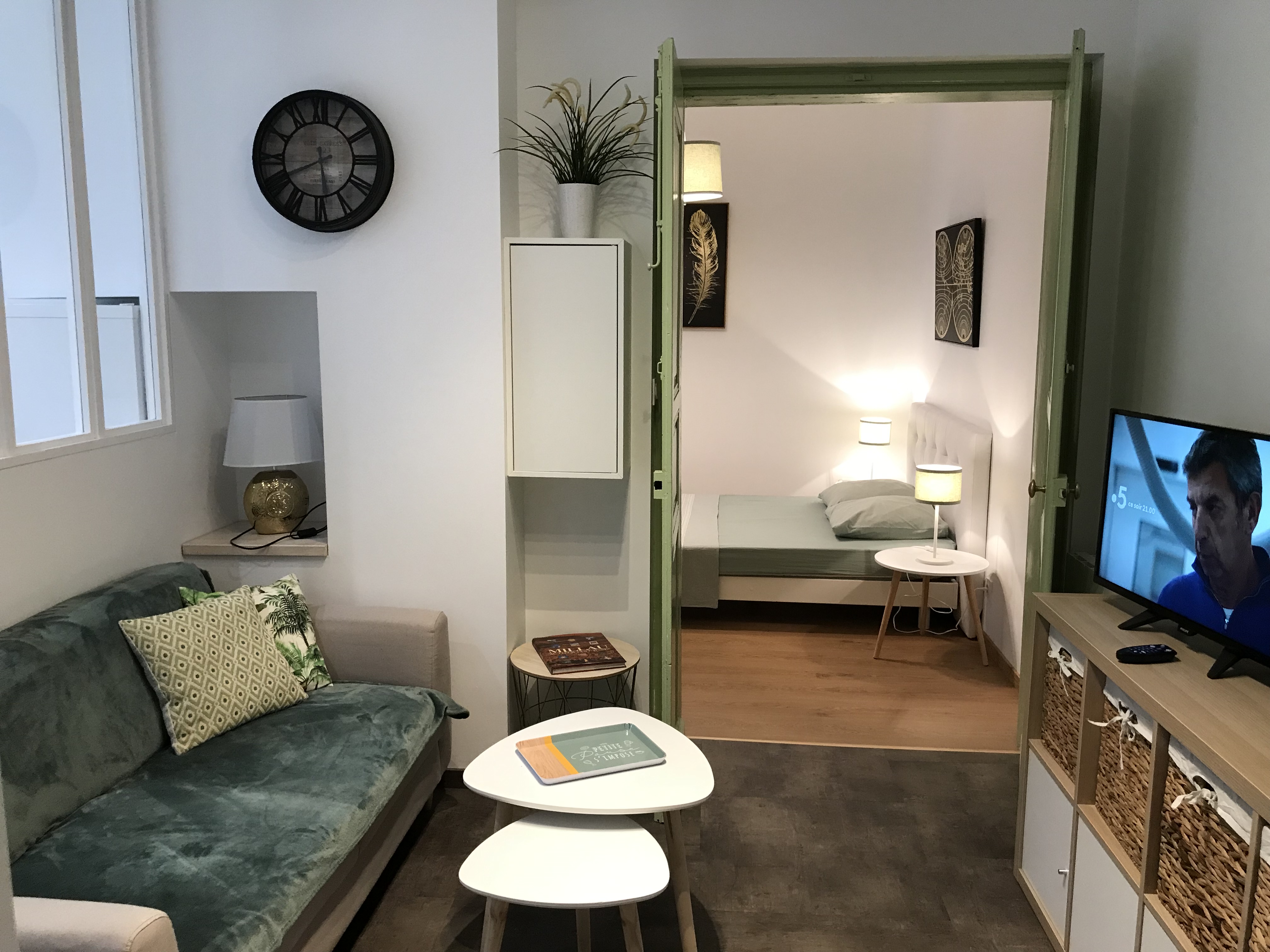 Lovely fully renovated apartment in the city center