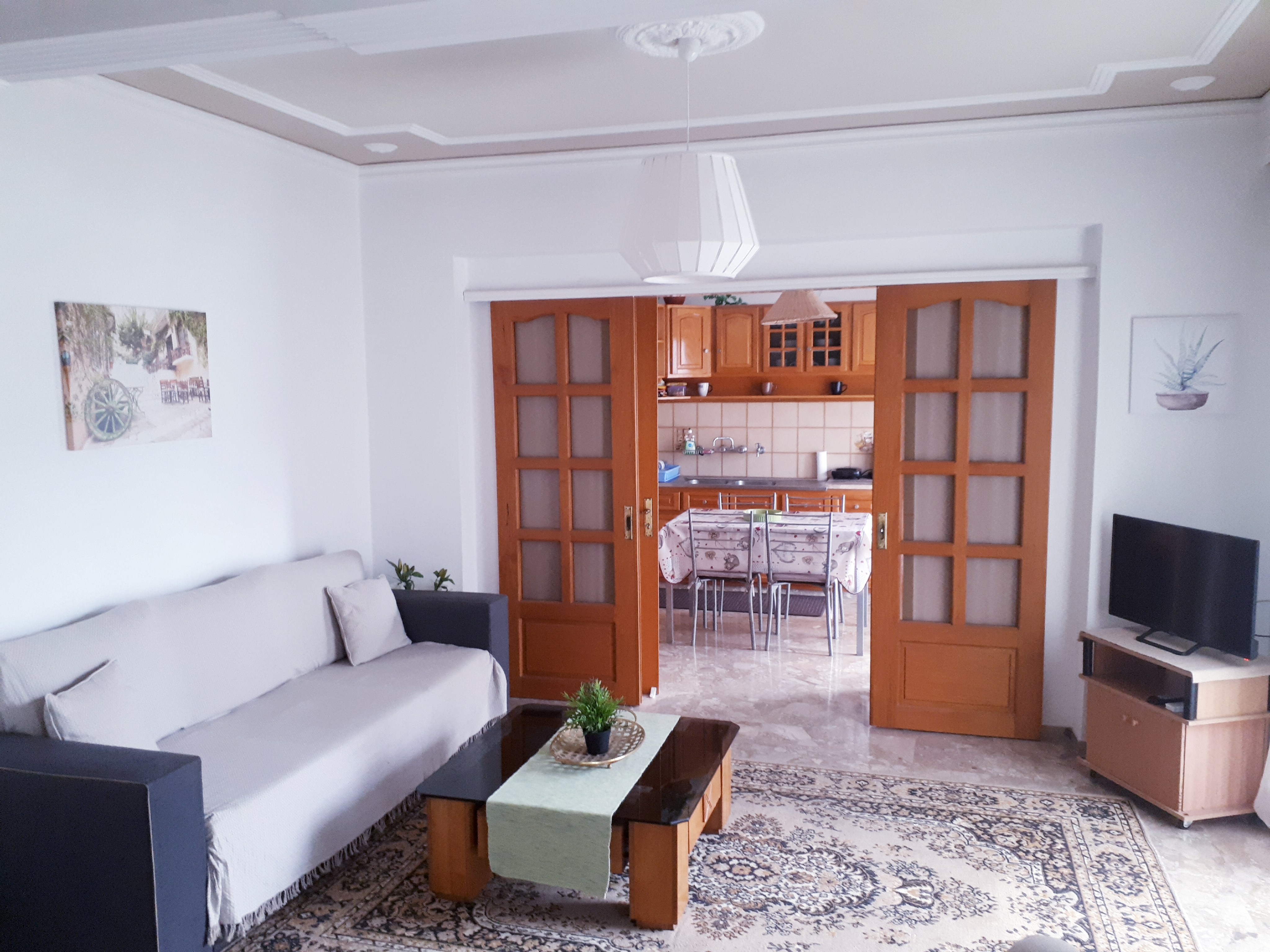 Comfort apartment with view and parking.